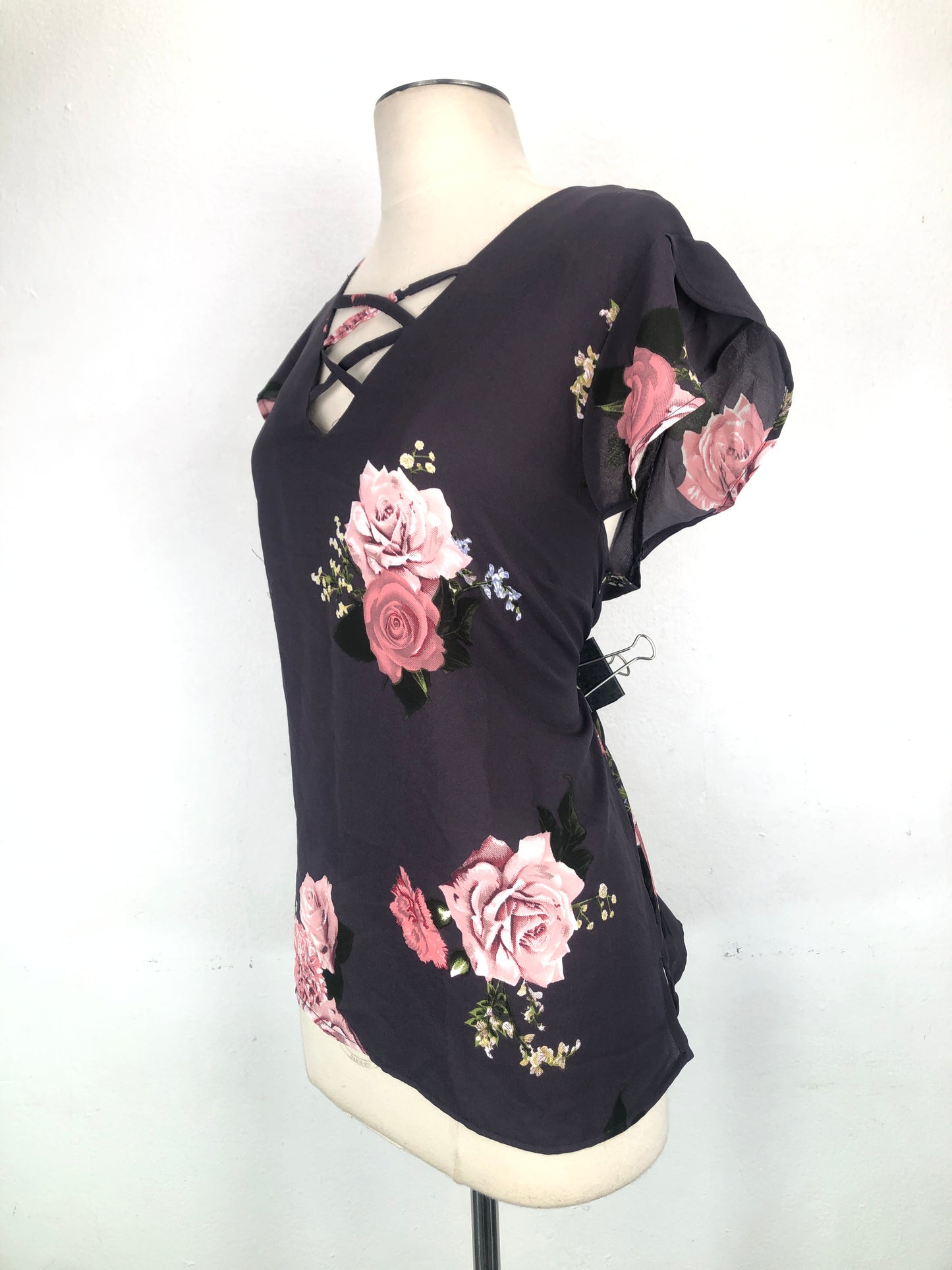 Blusa Gris De Flores Live 4 Truth