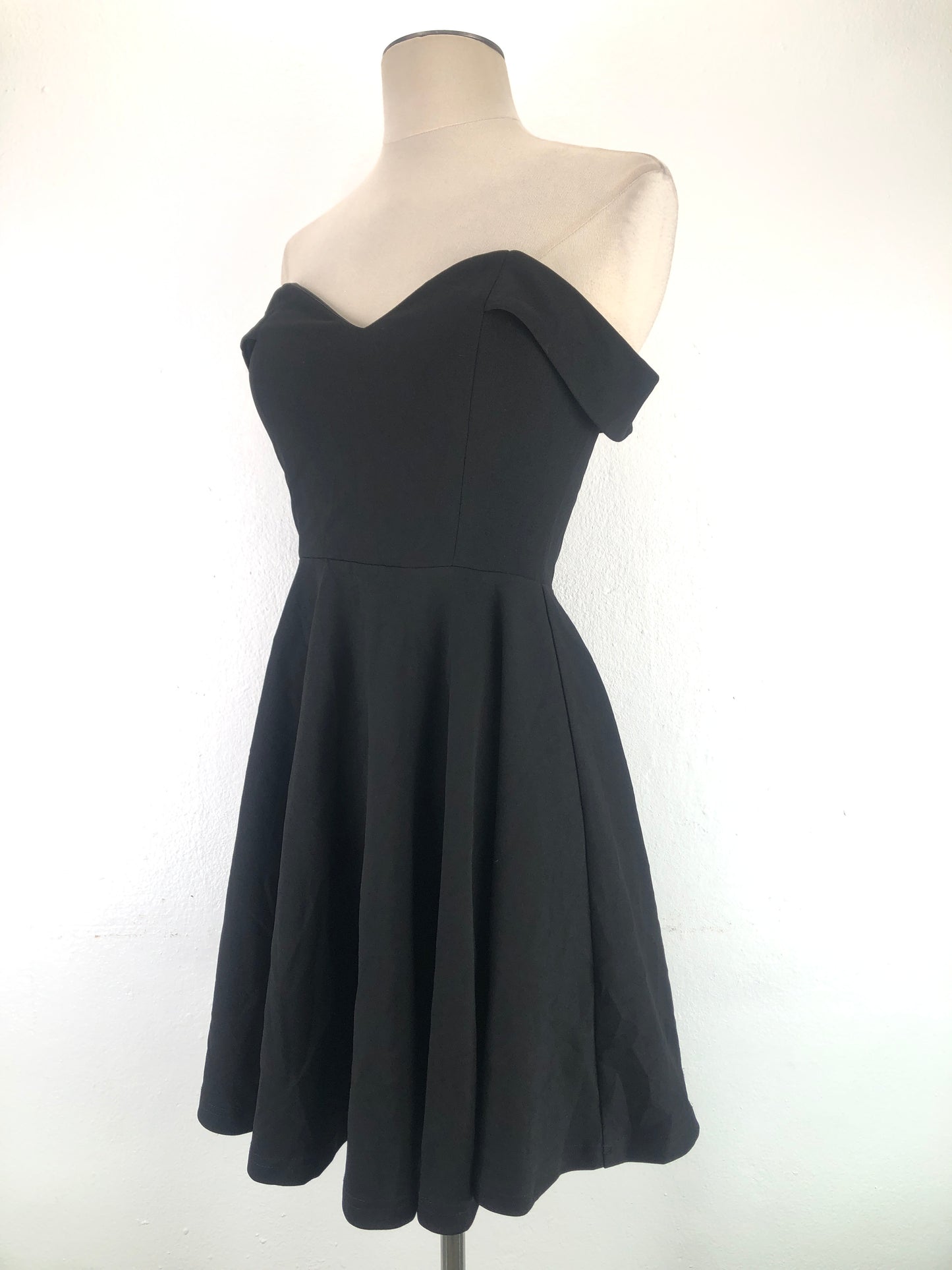 Vestido Negro Windsor