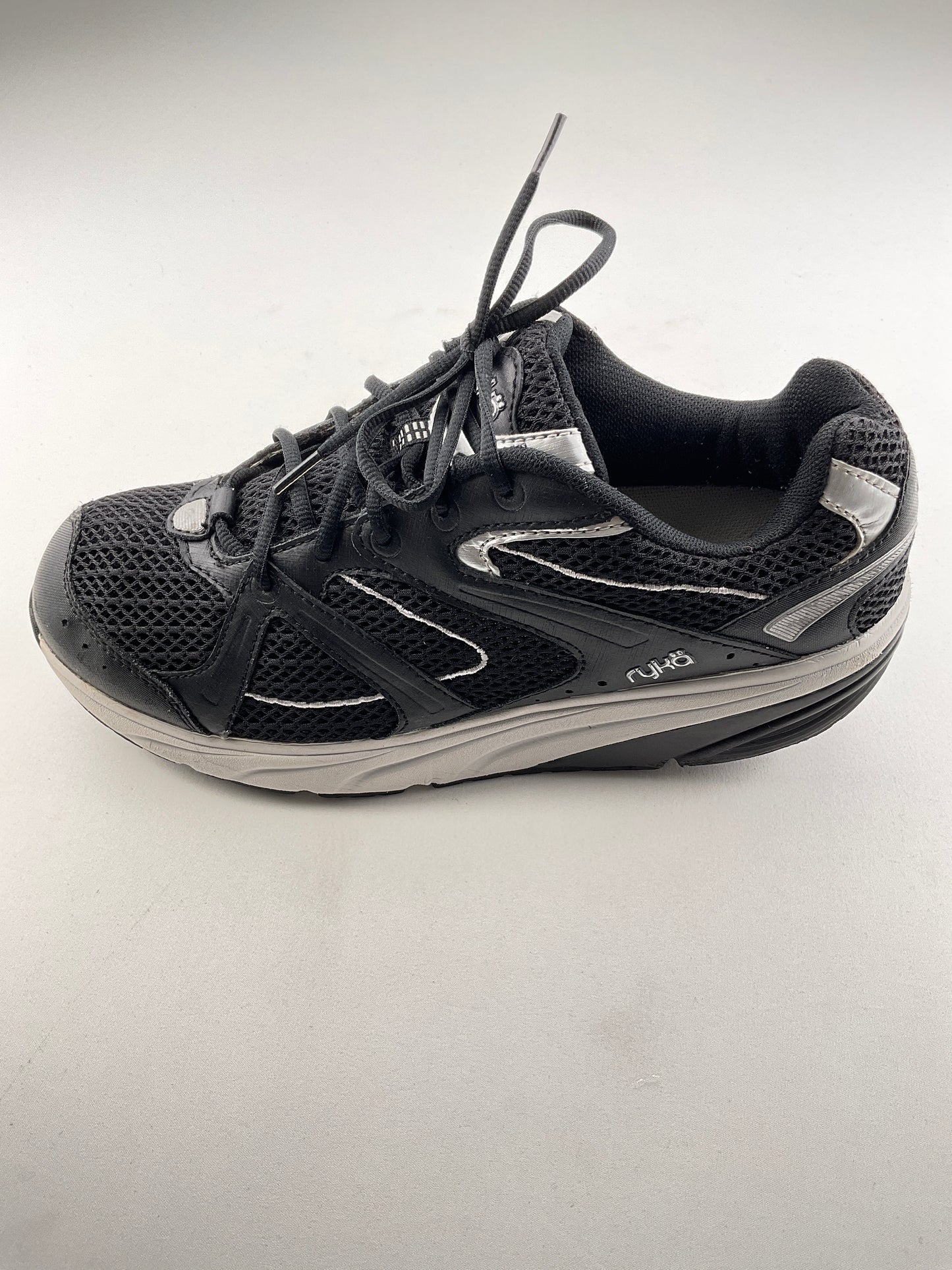 Tenis Negro Deportivo Ryka