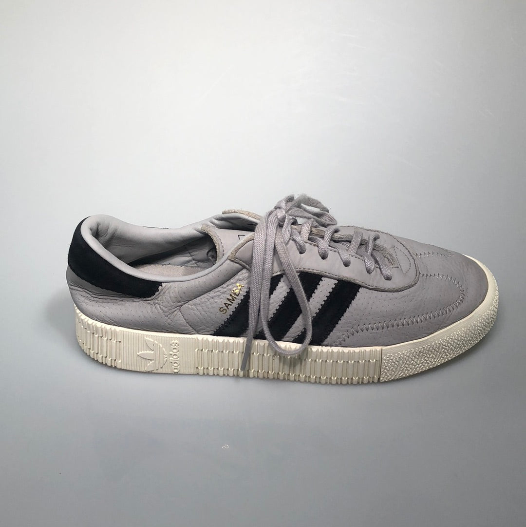 Tenis Gris Adidas