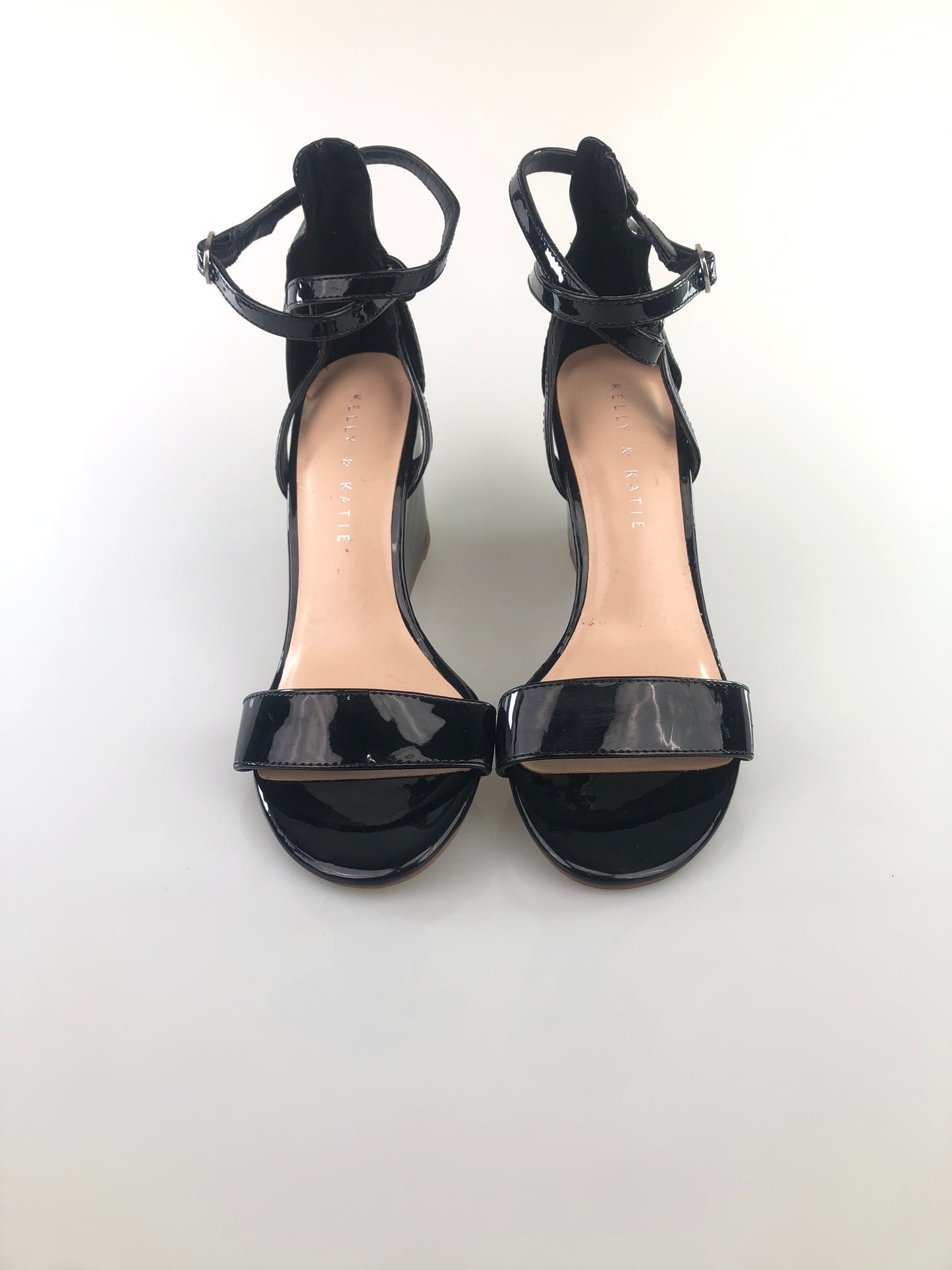 Zapatilla Negro Plataforma Kely y katie