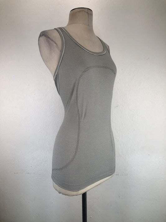 Blusa Gris de Rayas Luulemon