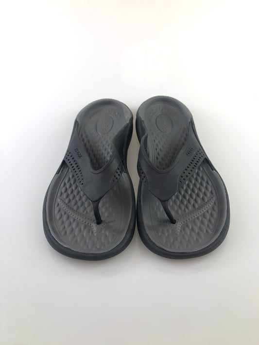 Sandalia Gris Tipo Calizo Crocs