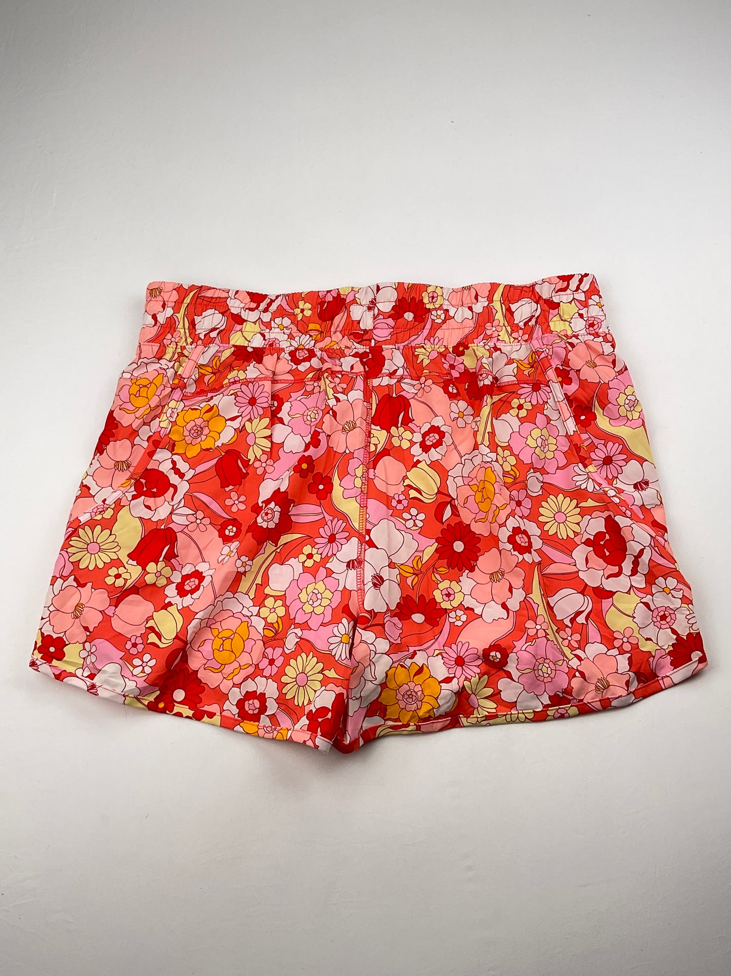 Short Naranja Deportivo Floral Avia