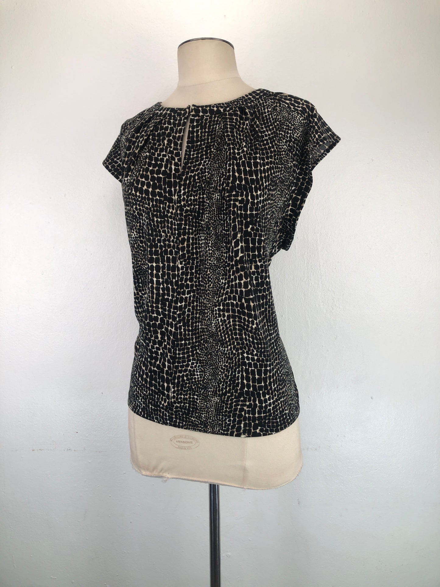 Blusa Negro de Lunares Banana Republic