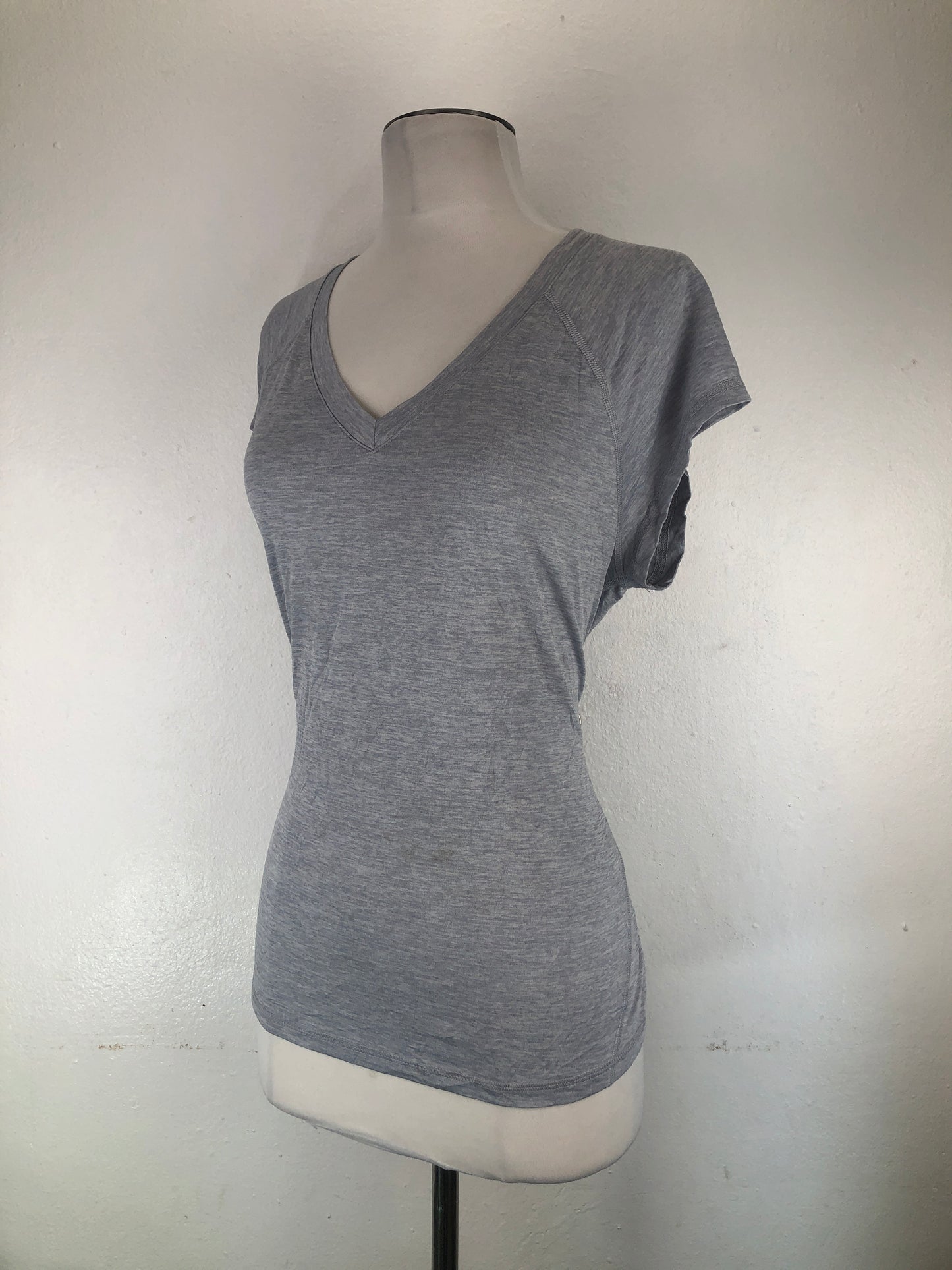 Camiseta Gris Deportivo Ideology