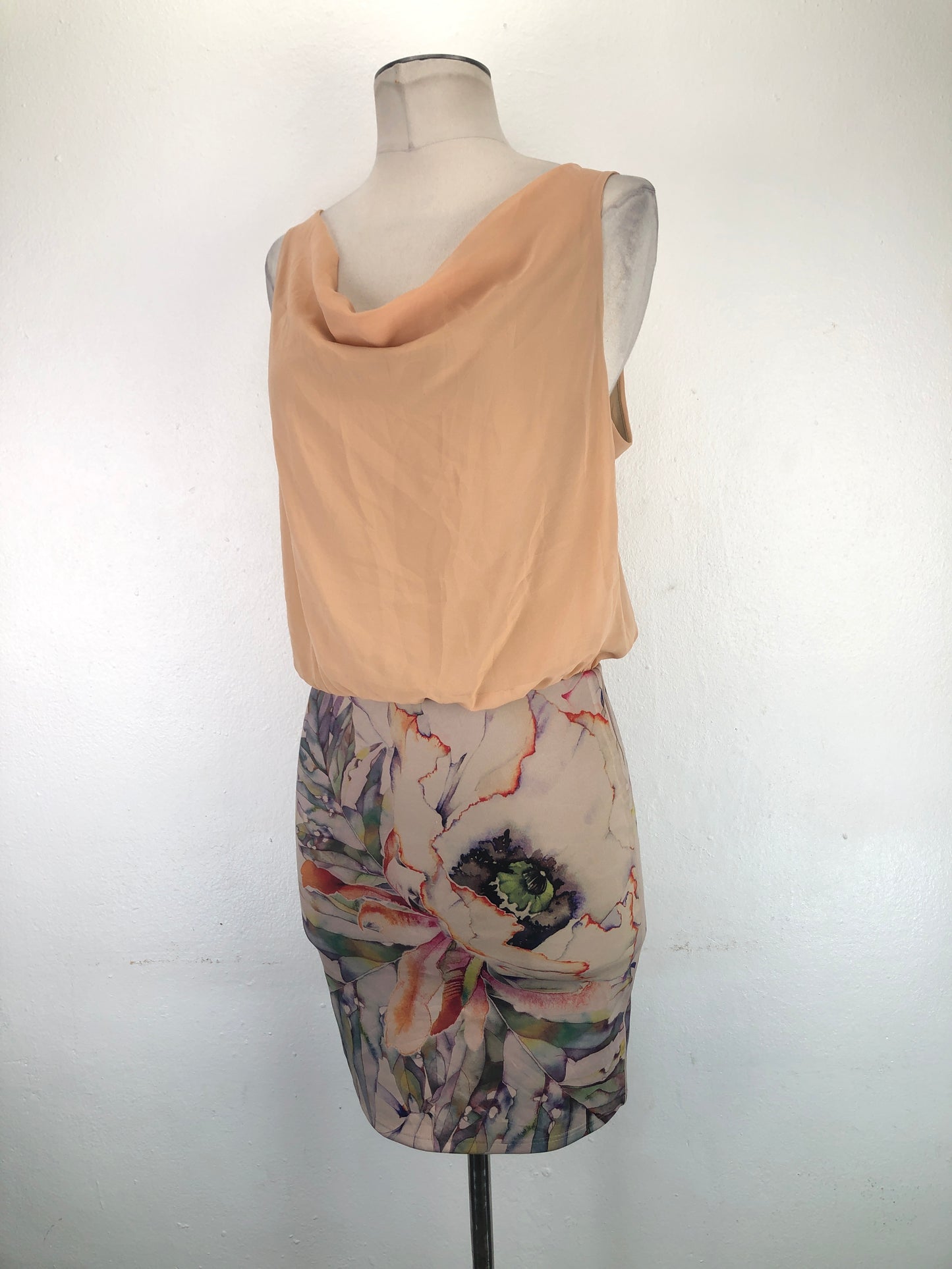 Vestido Crema Benefit