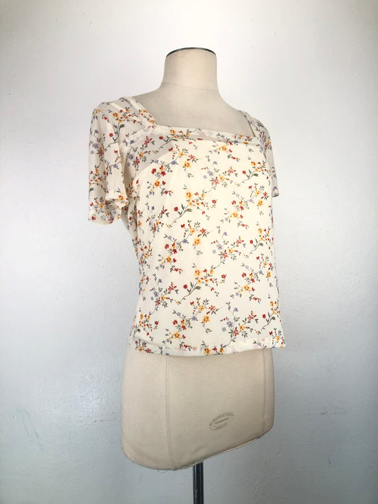 Blusa Crema de Flores No Boundaries