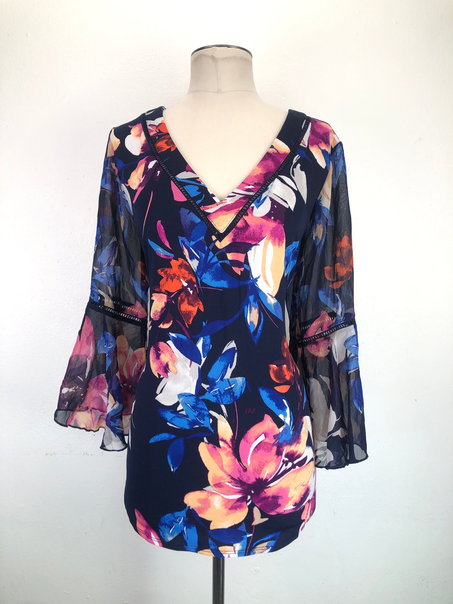 Blusa Azul marino Floral Perseption Concept