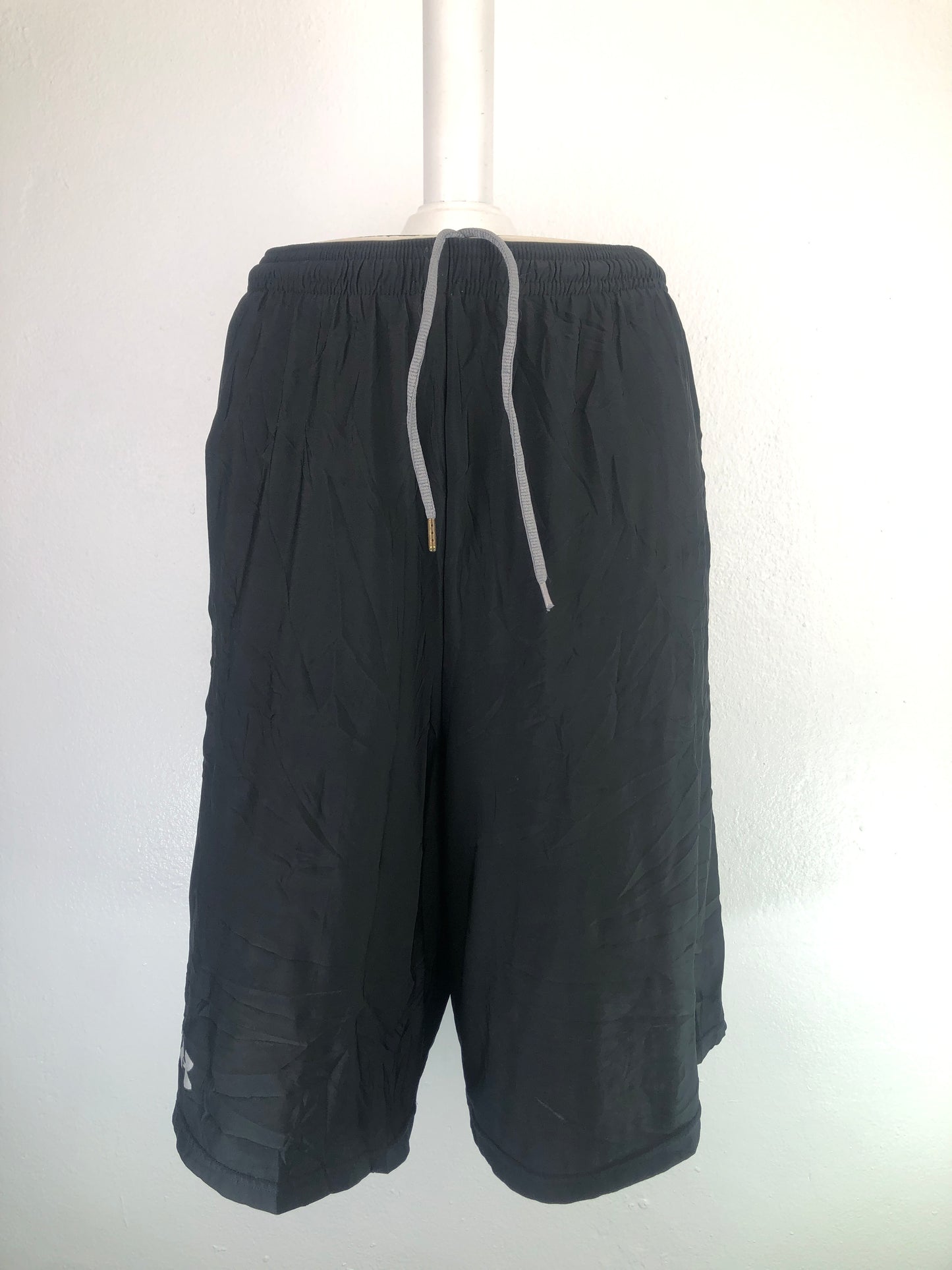 Short Negro Under Amour