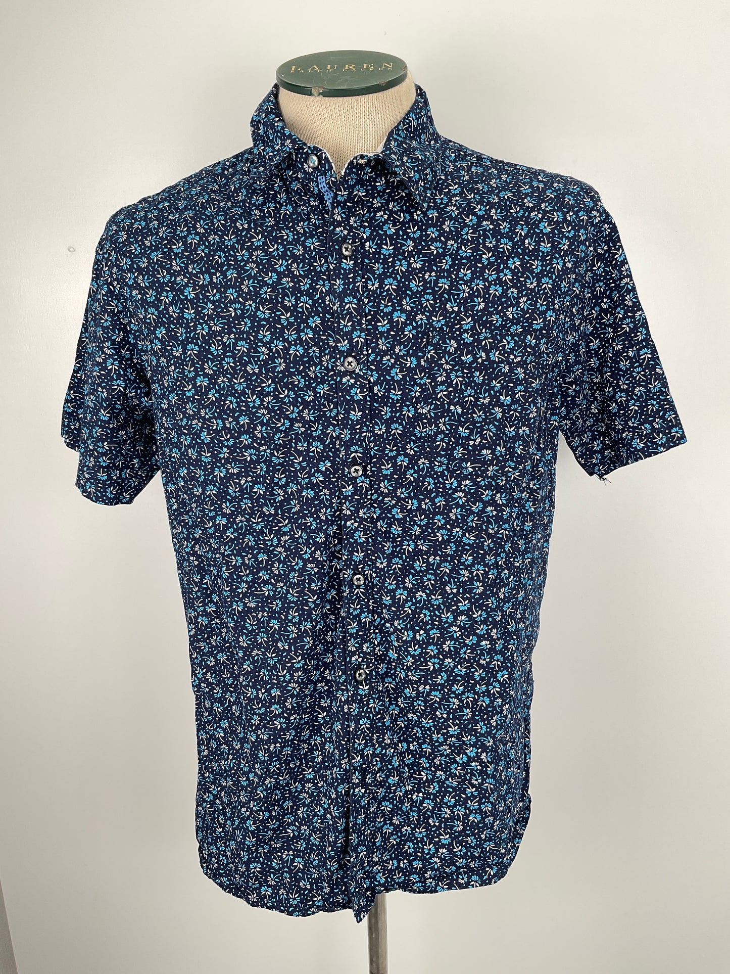 Camisa Azul marino Floral Crafted With Love