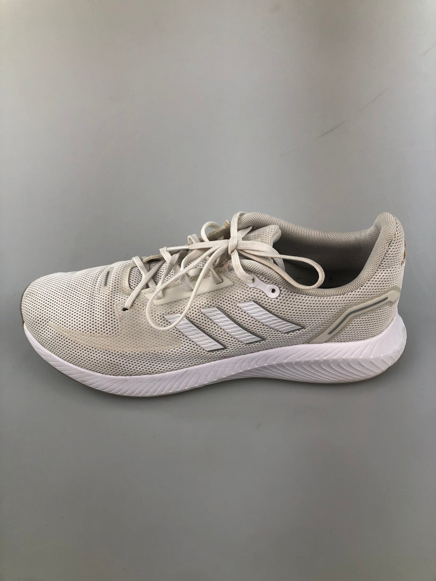 Tenis Crema Deportivo Adidas