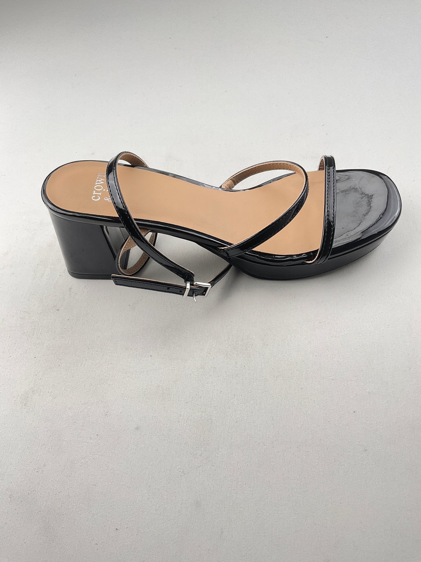 Zapatilla negro Crown ivy