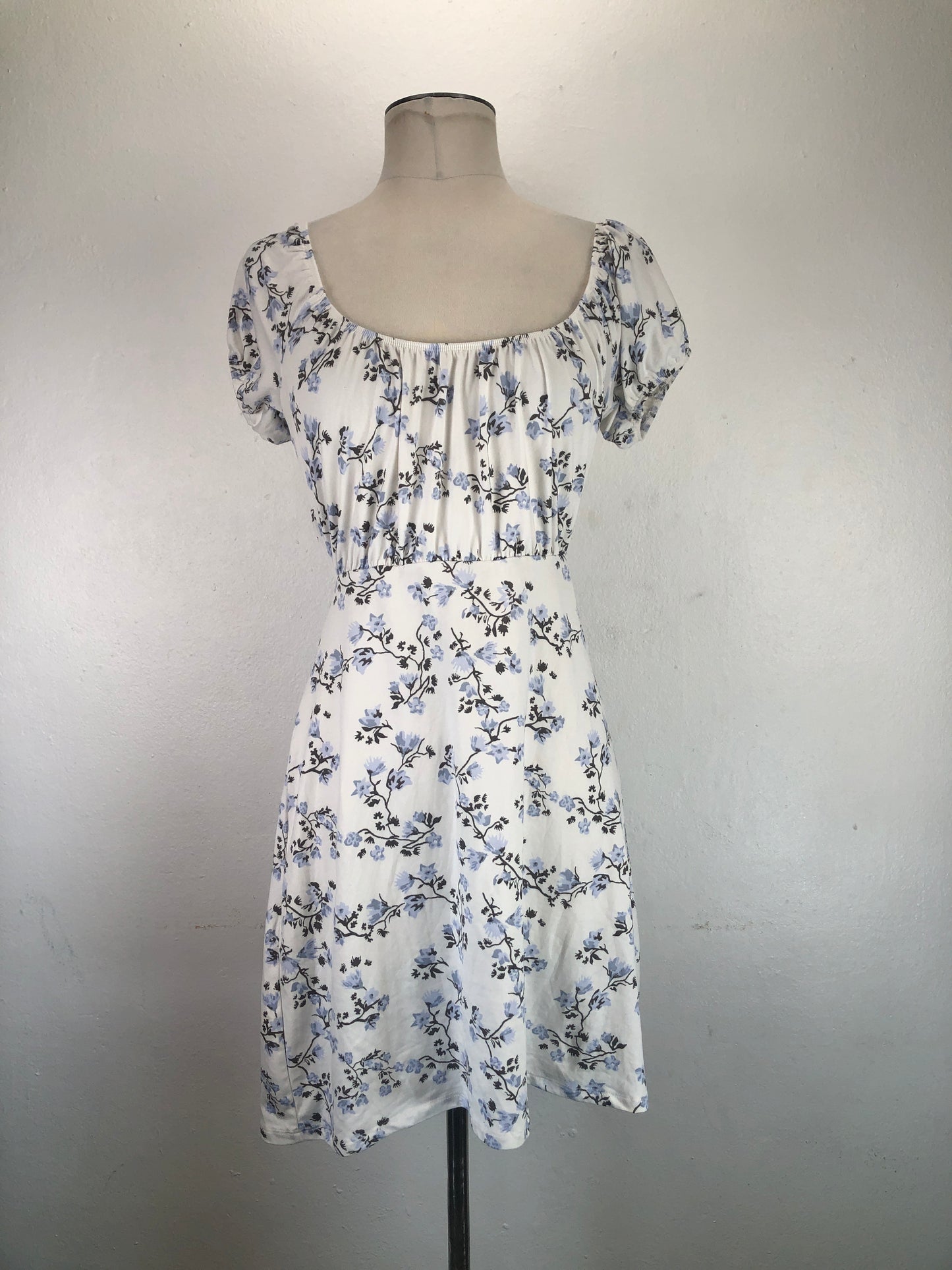 Vestido Blanco Floral Streetwear Society
