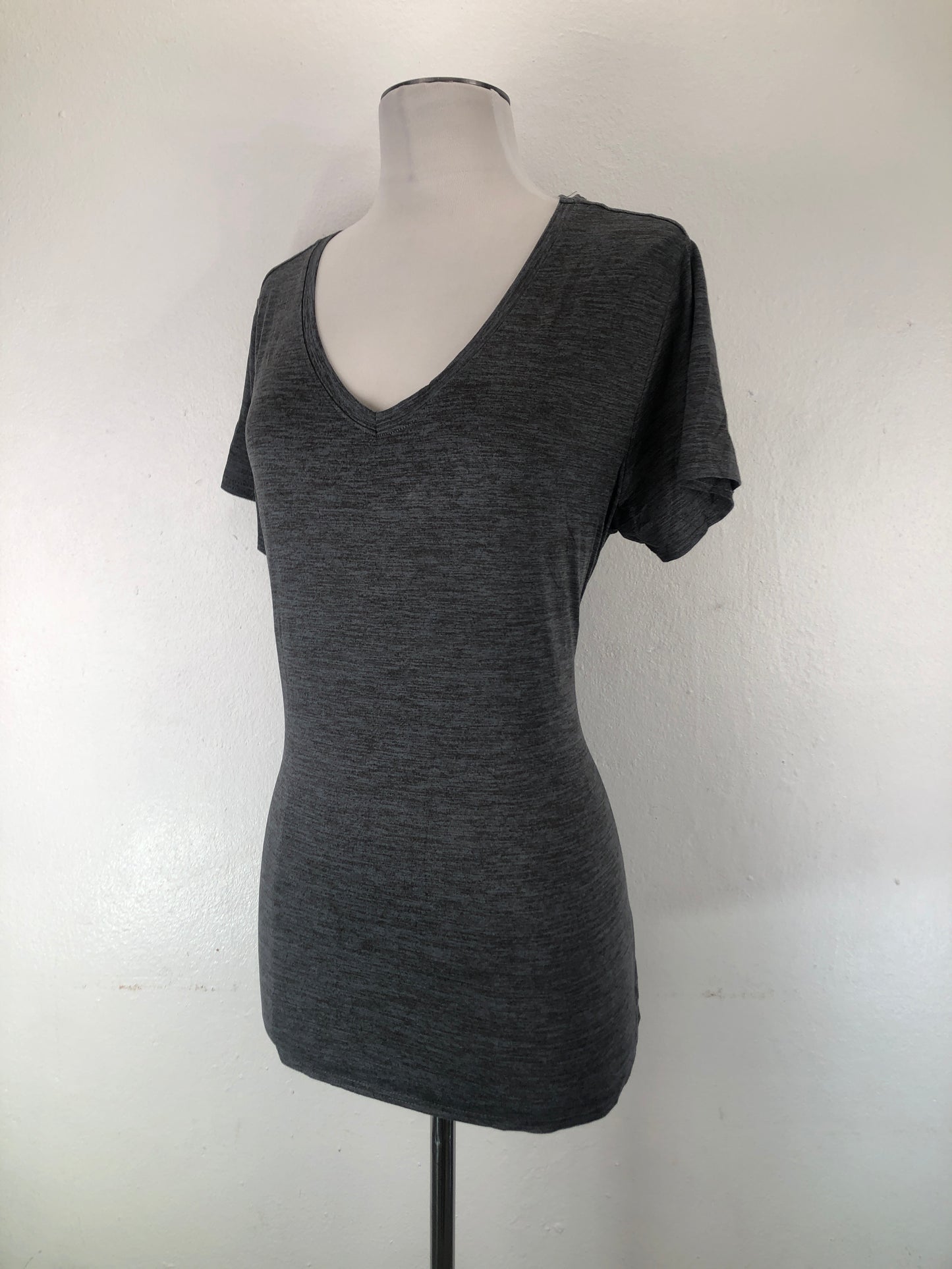 Camiseta Gris Amazon Essentials