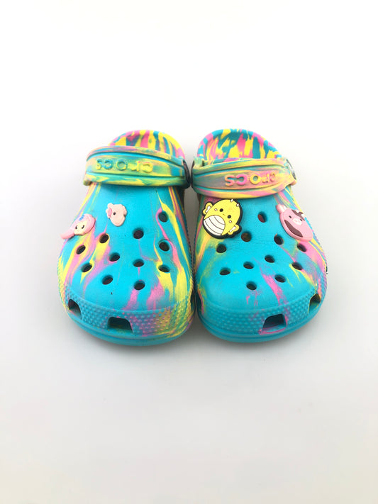 Sandalia Multicolor Crocs