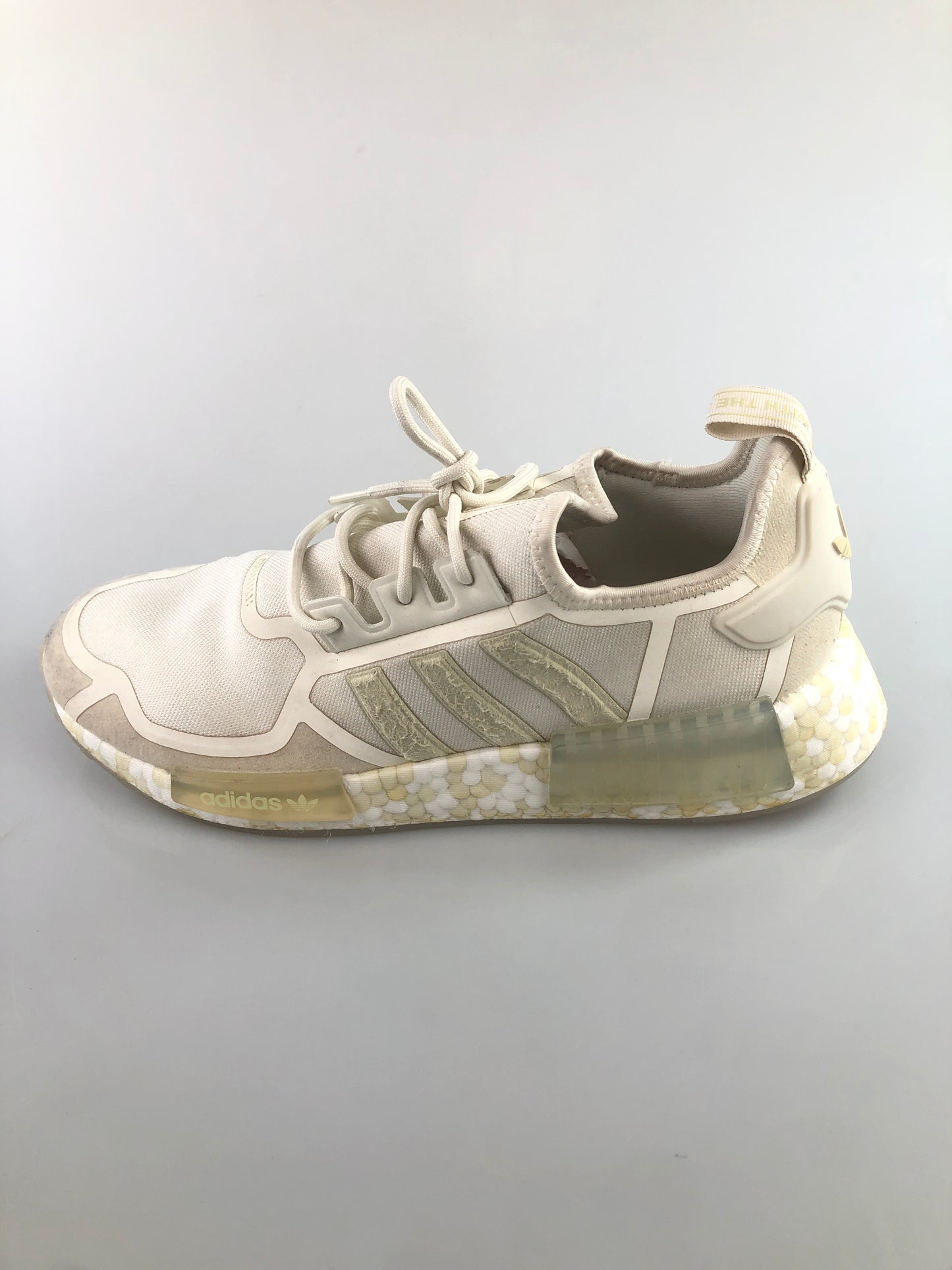 Tenis Crema adidas deportivo