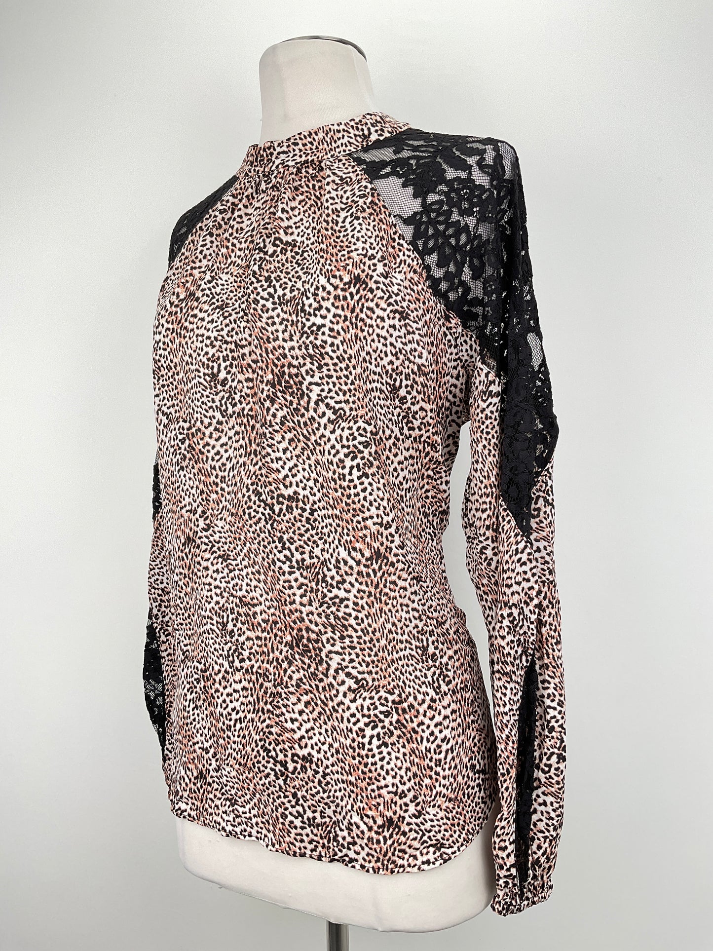 Blusa Animal print Bold elementos