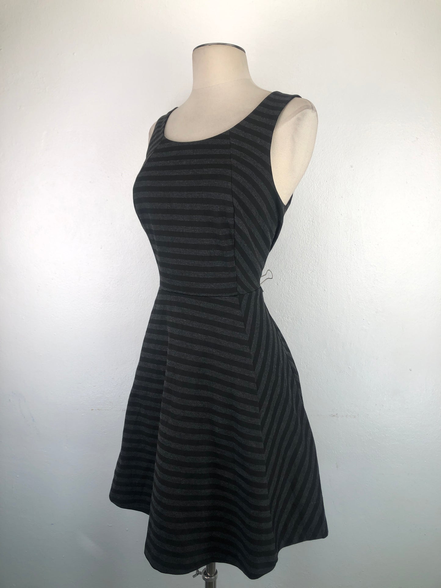 Vestido Negro Rayas Express