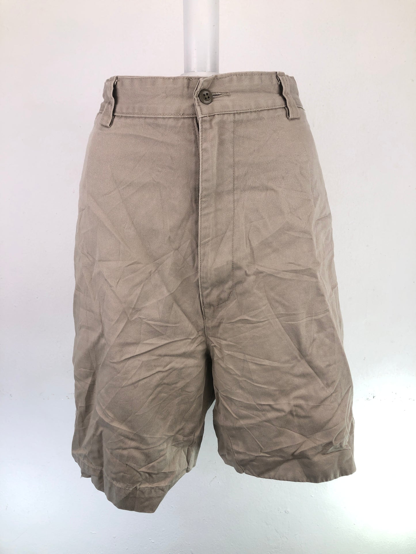 Short Crema Manufactured By