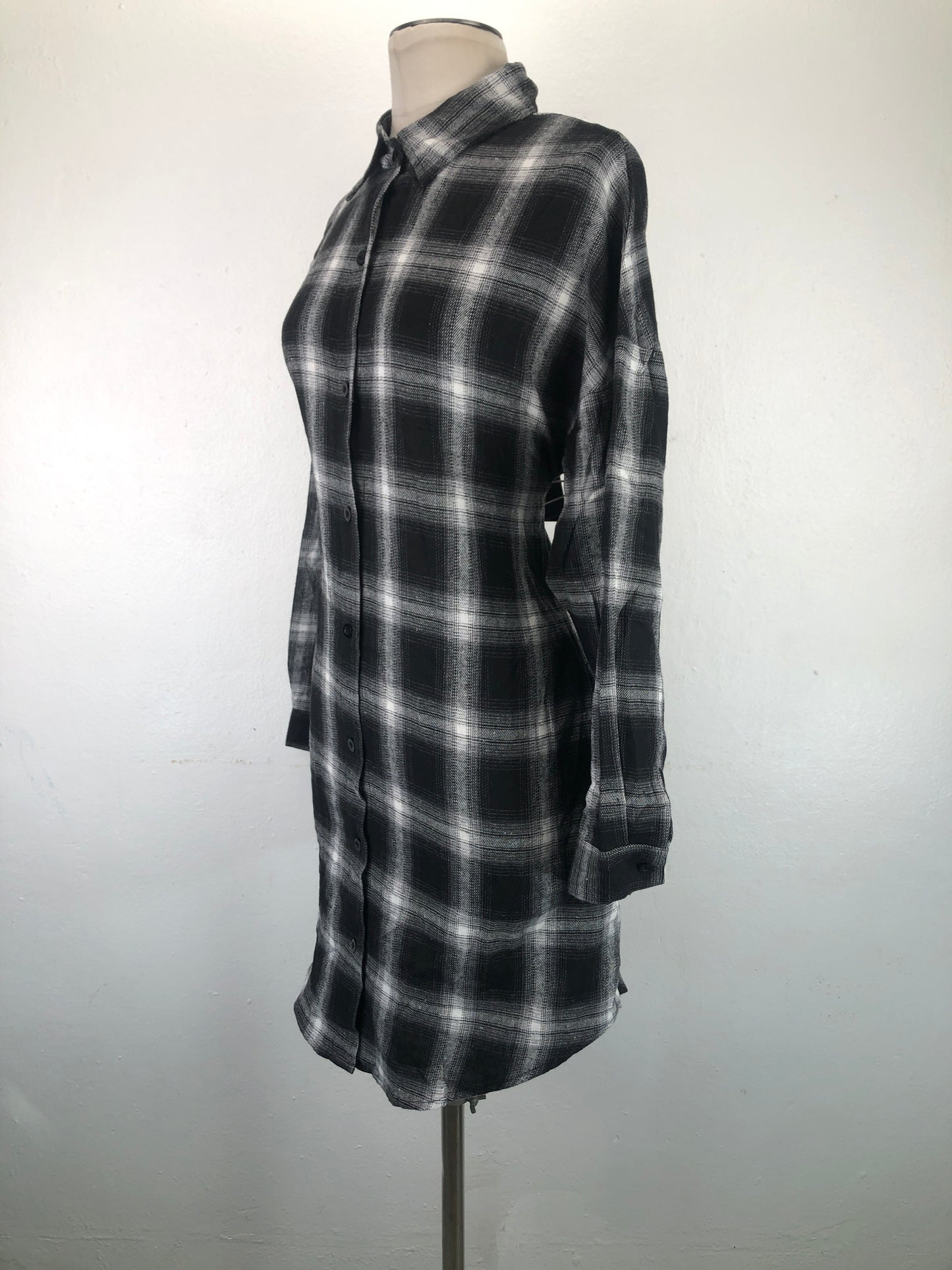 Vestido Tipo Camisero Gris de Cuadro Variangis