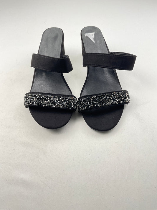 Zapatilla negro variangis