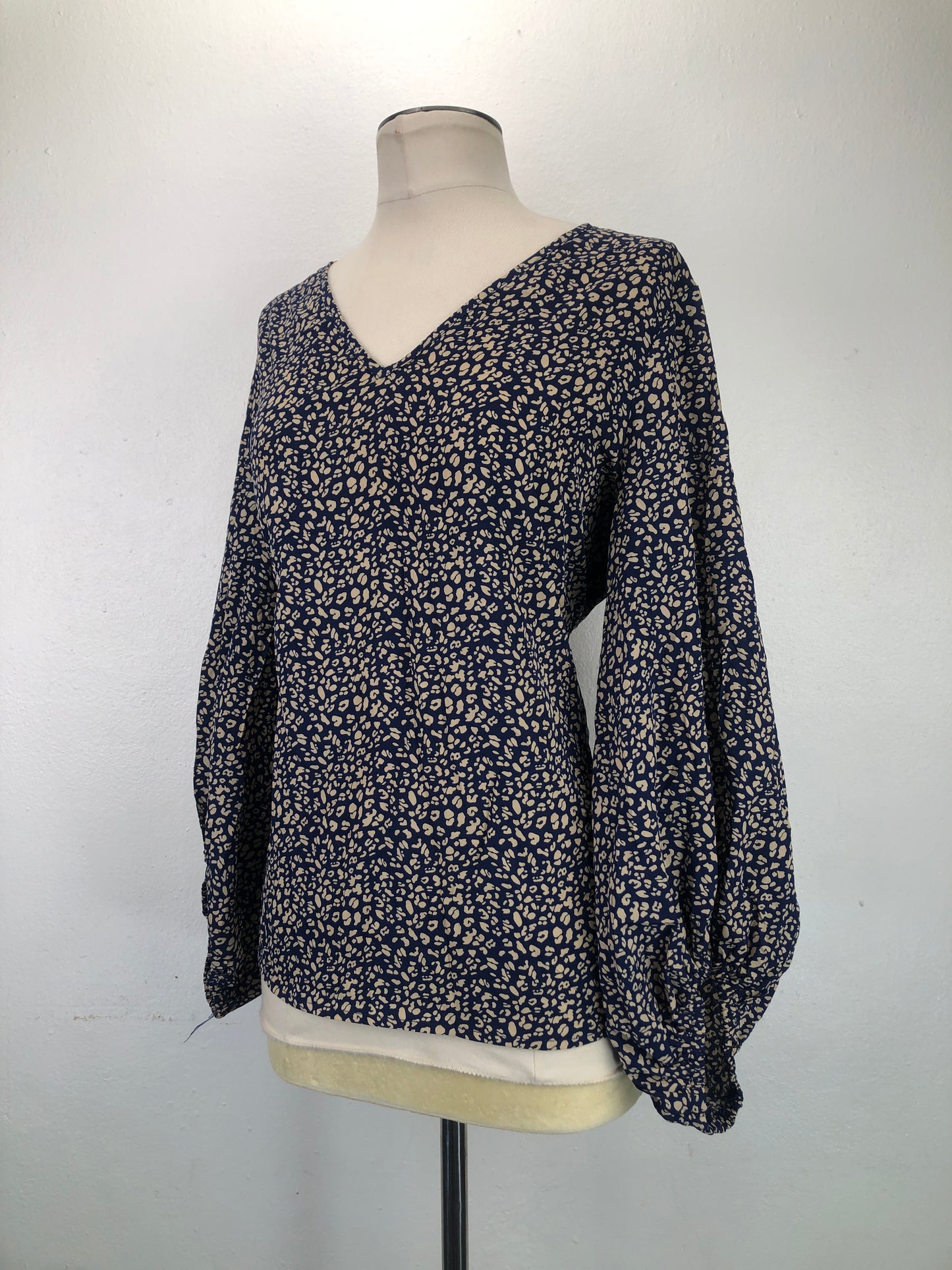 Blusa Azul marino de Lunares Shein