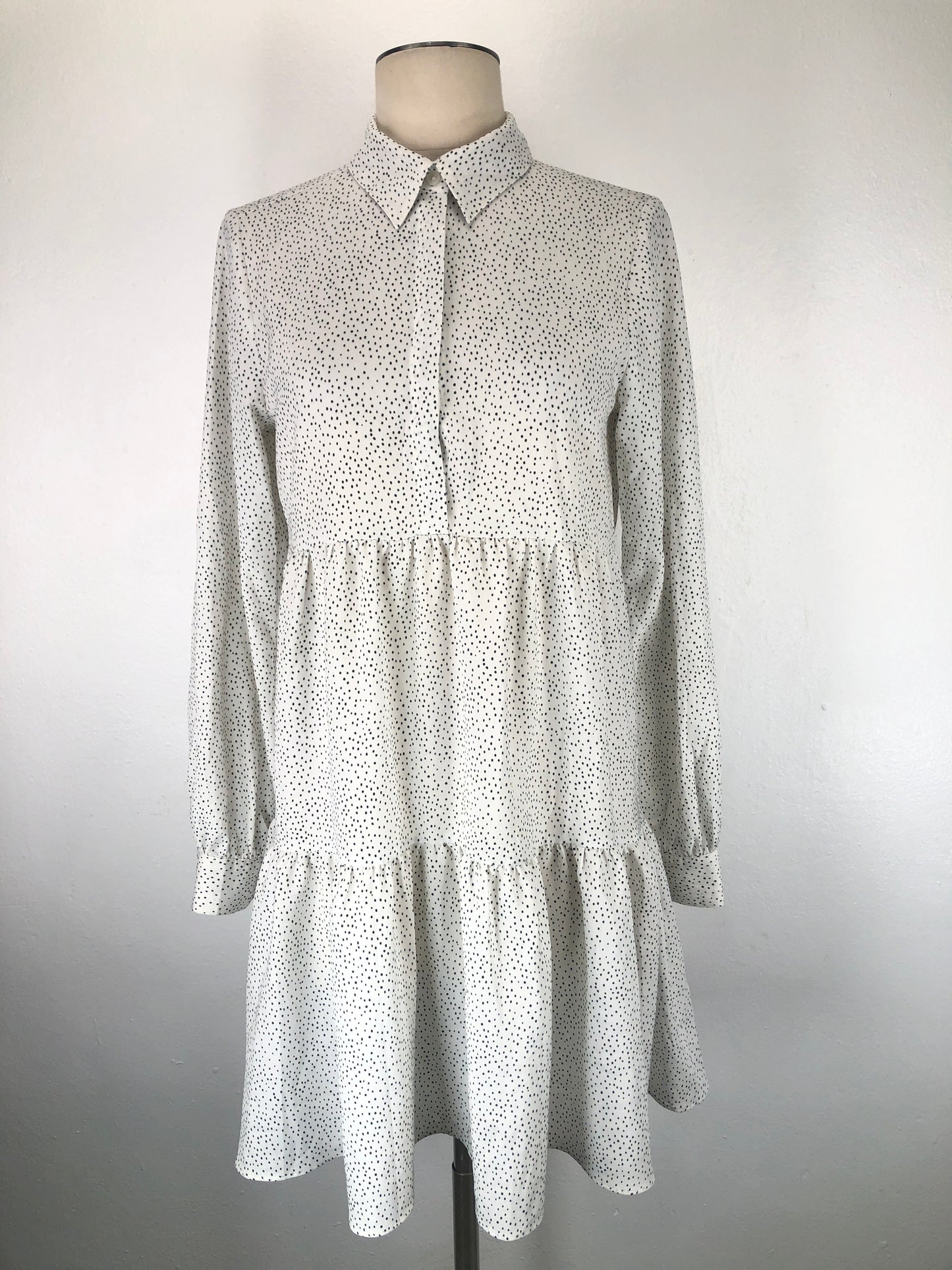 Vestido Blanco de Lunares Express