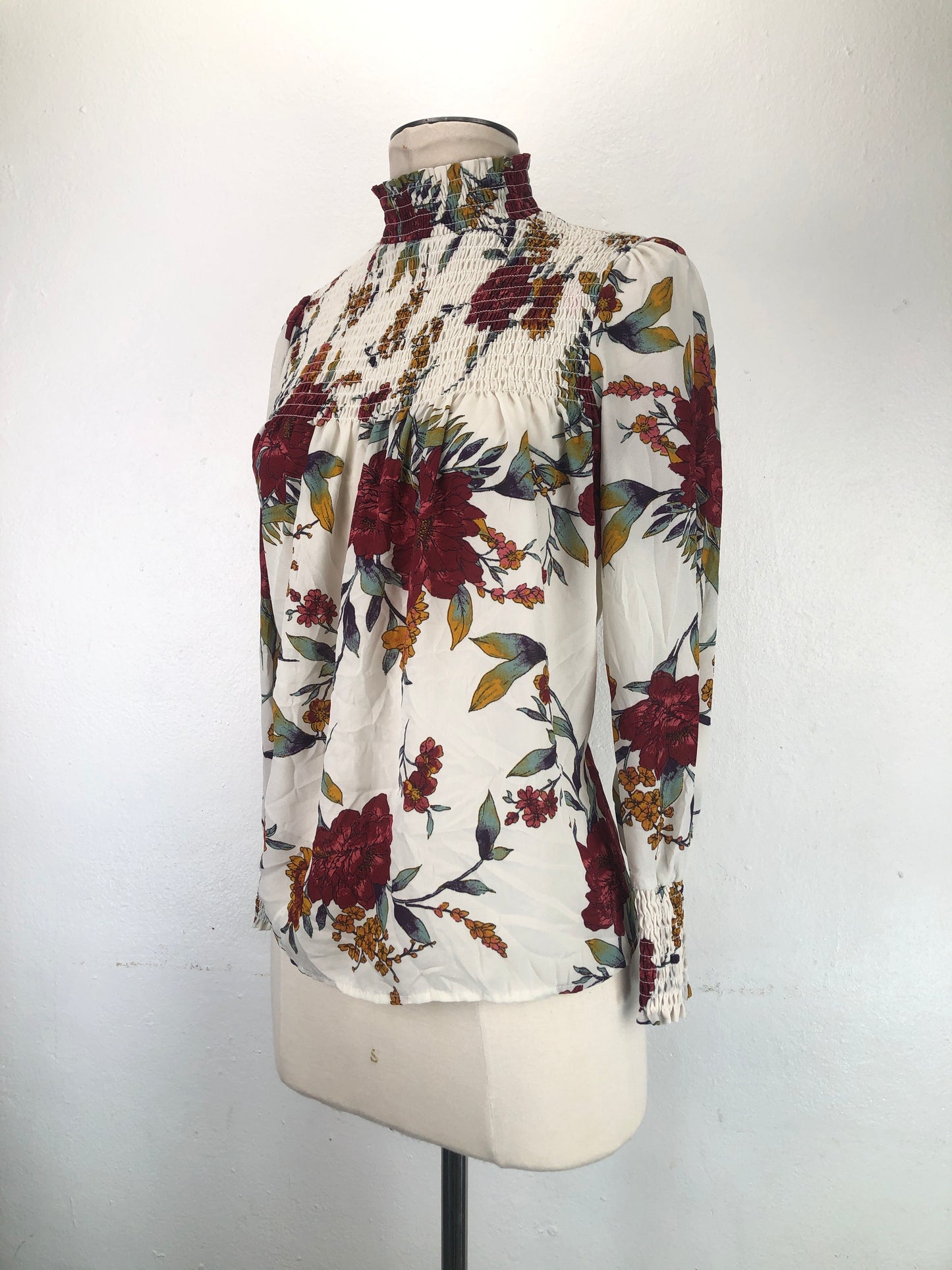 Blusa Crema Floral Cure