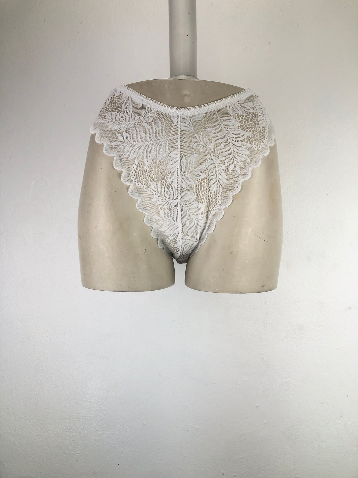 Panti Blanco Floral Variangis