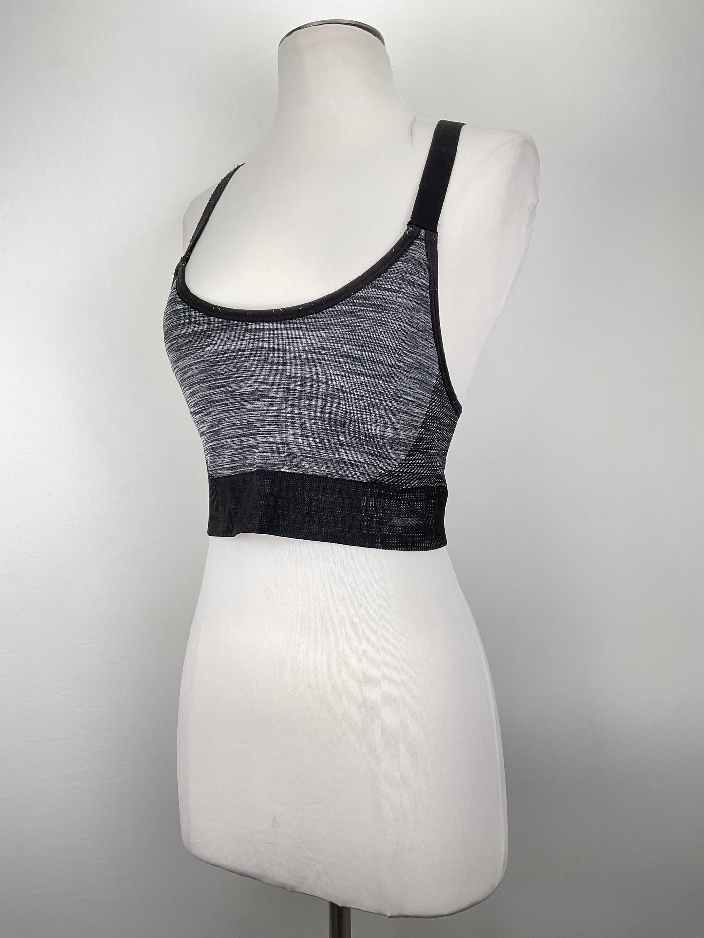Blusa Gris Deportivo Avía