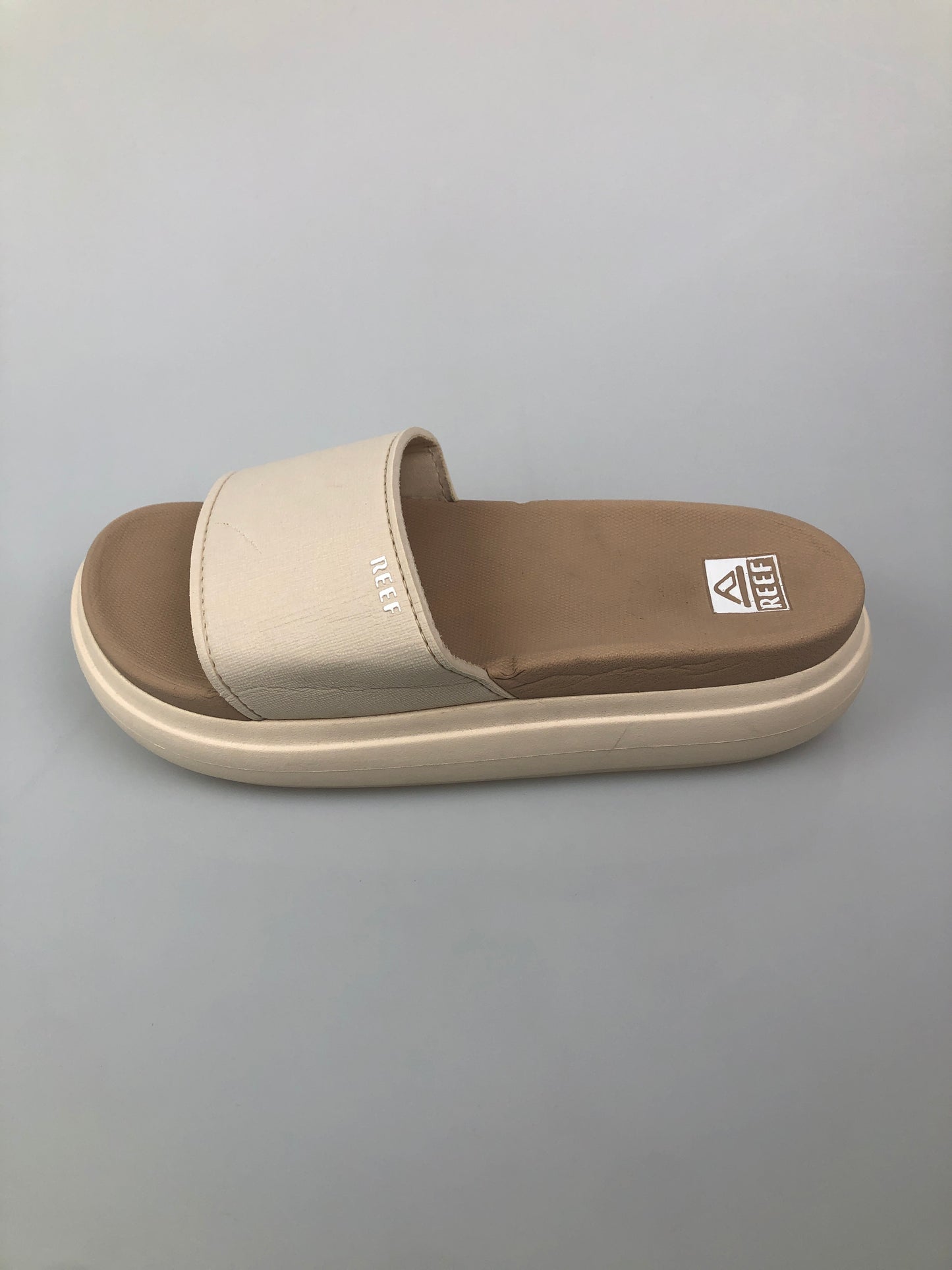 Sandalia Crema Reef