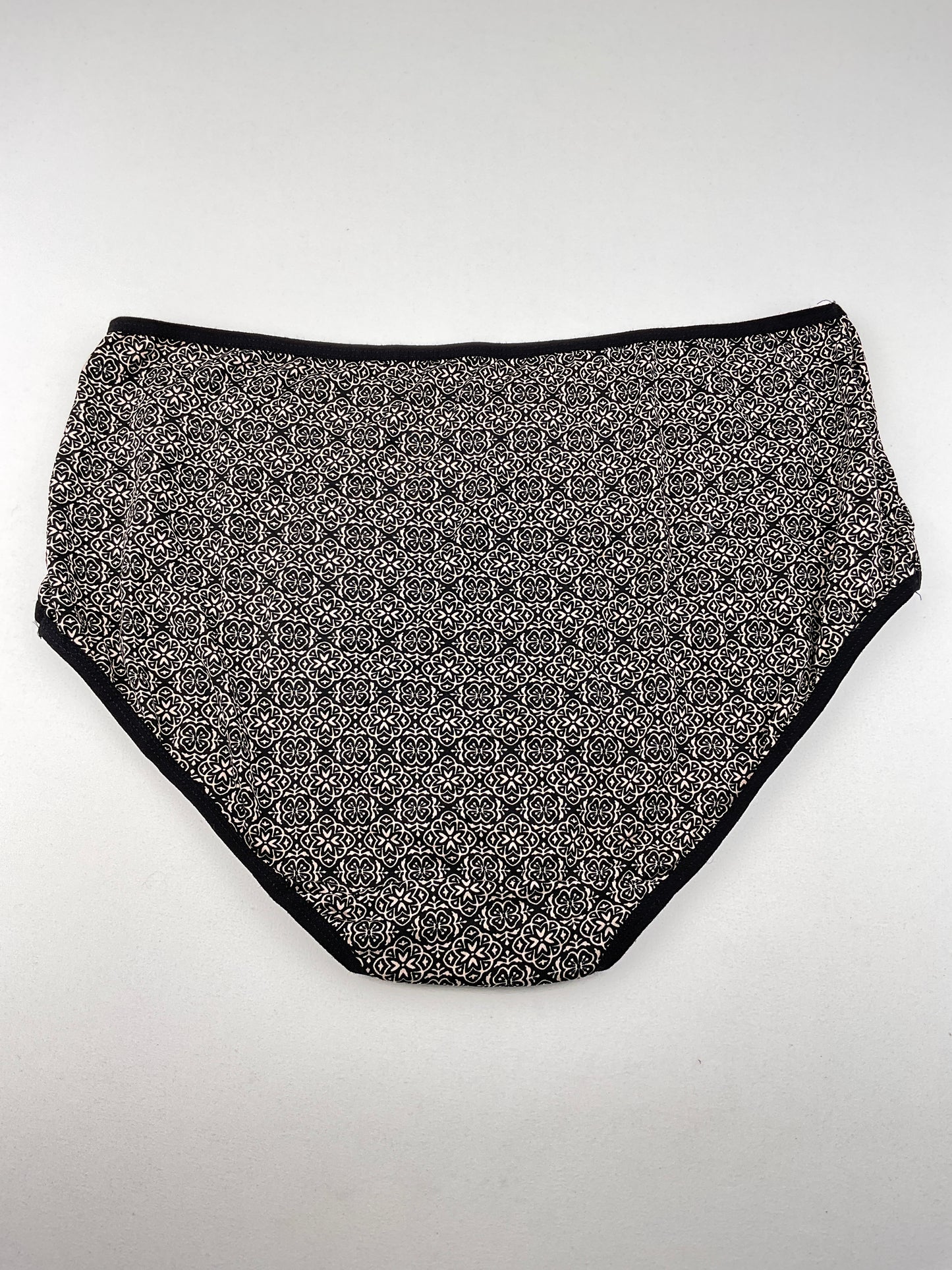 Panti Negro Floral Body