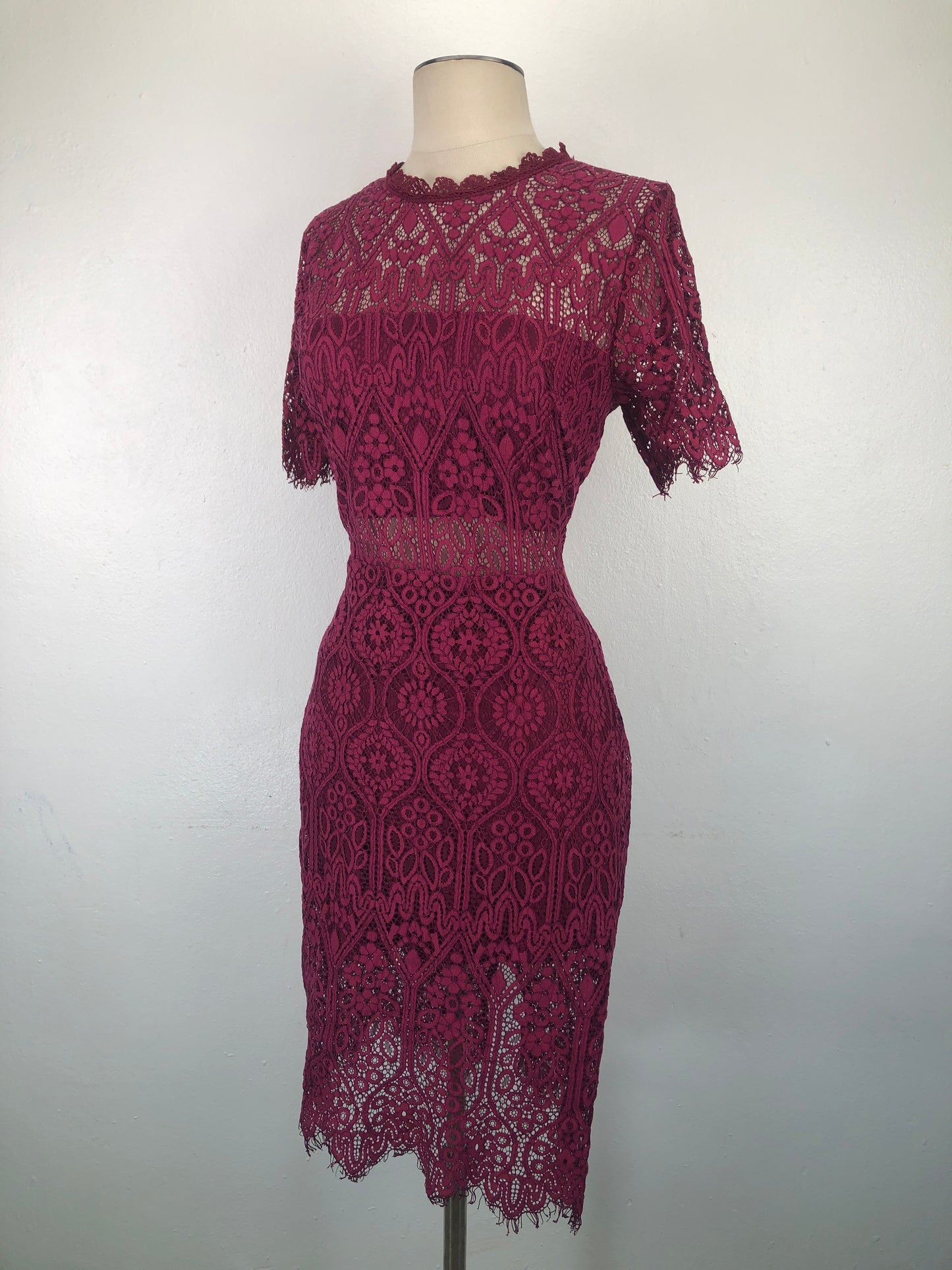 Vestido Rojo vino de Flores Lulus