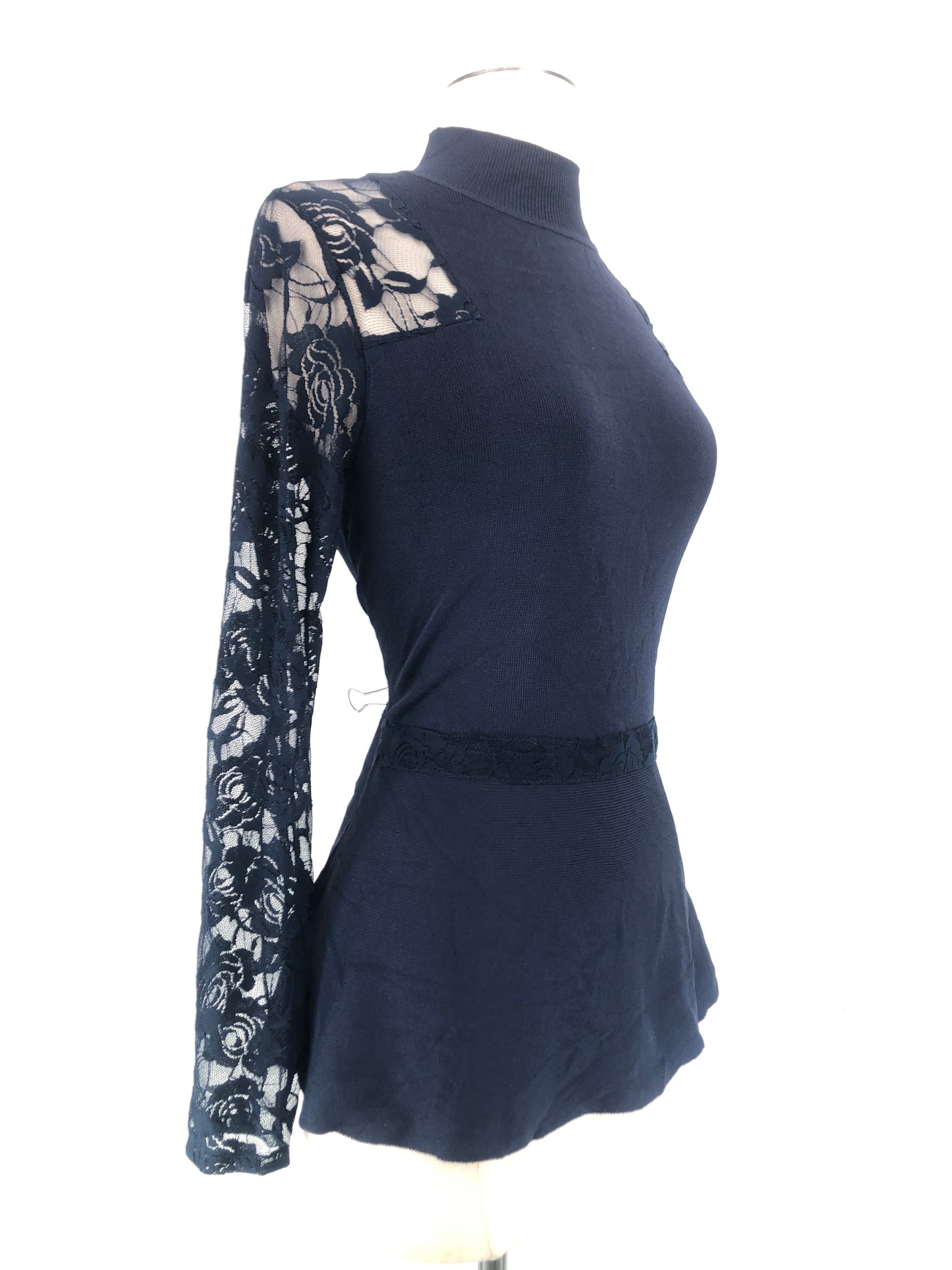 Blusa Azul Oscuro International Concepts