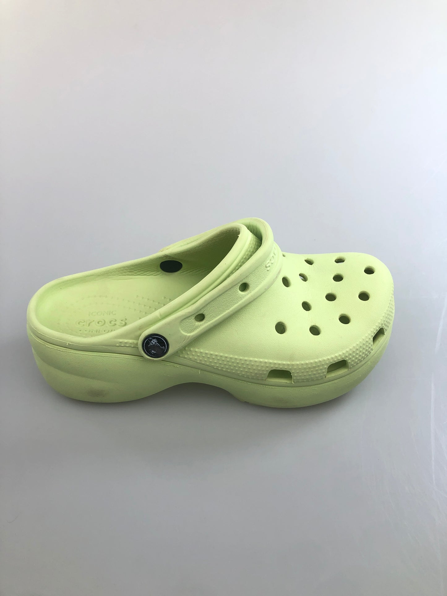 Sandalia Verde plataforma Crocs