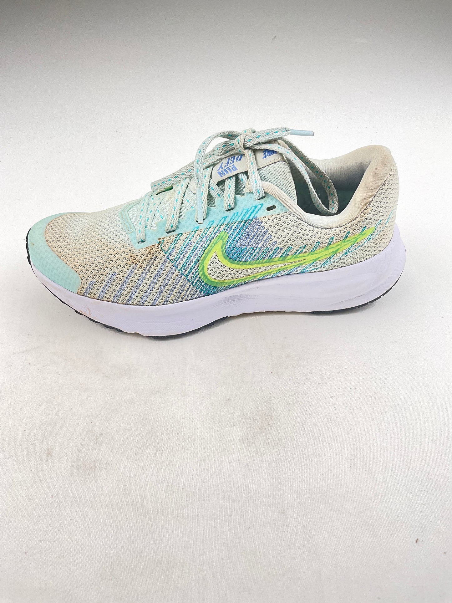 Tenis verde Nike