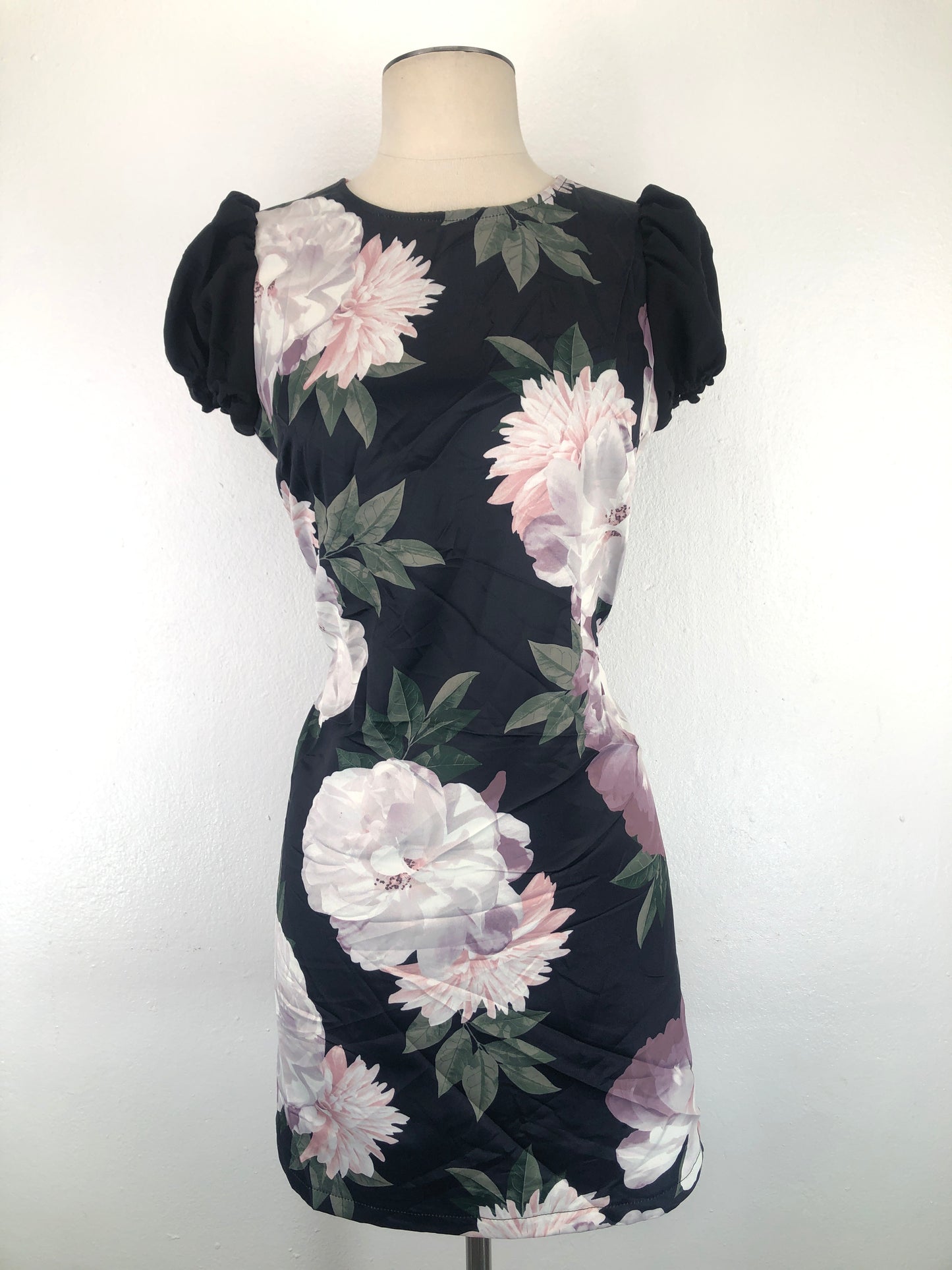 Vestido Negro des Flores Ladies