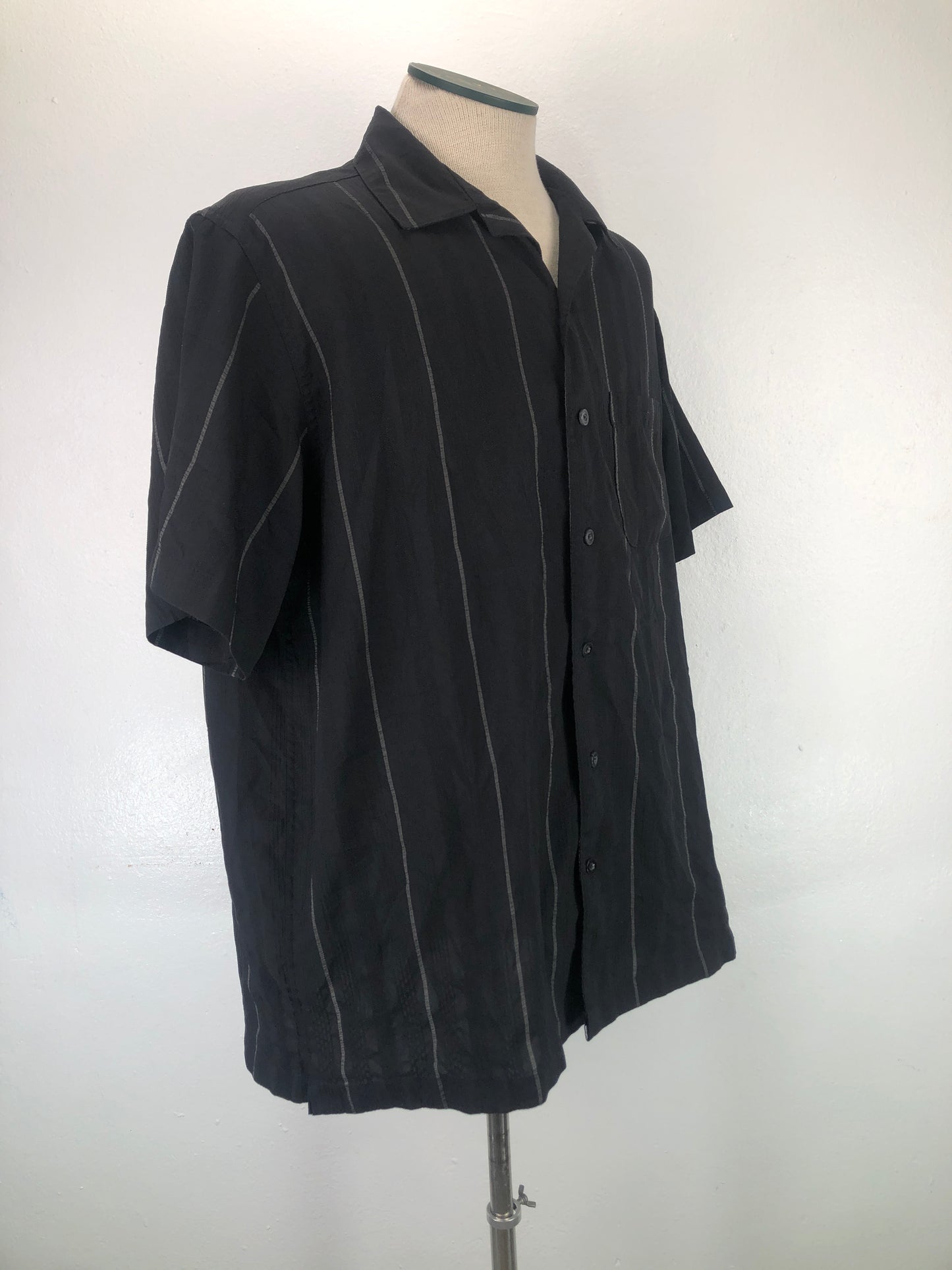 Camisa Negro de Rayas Haggar