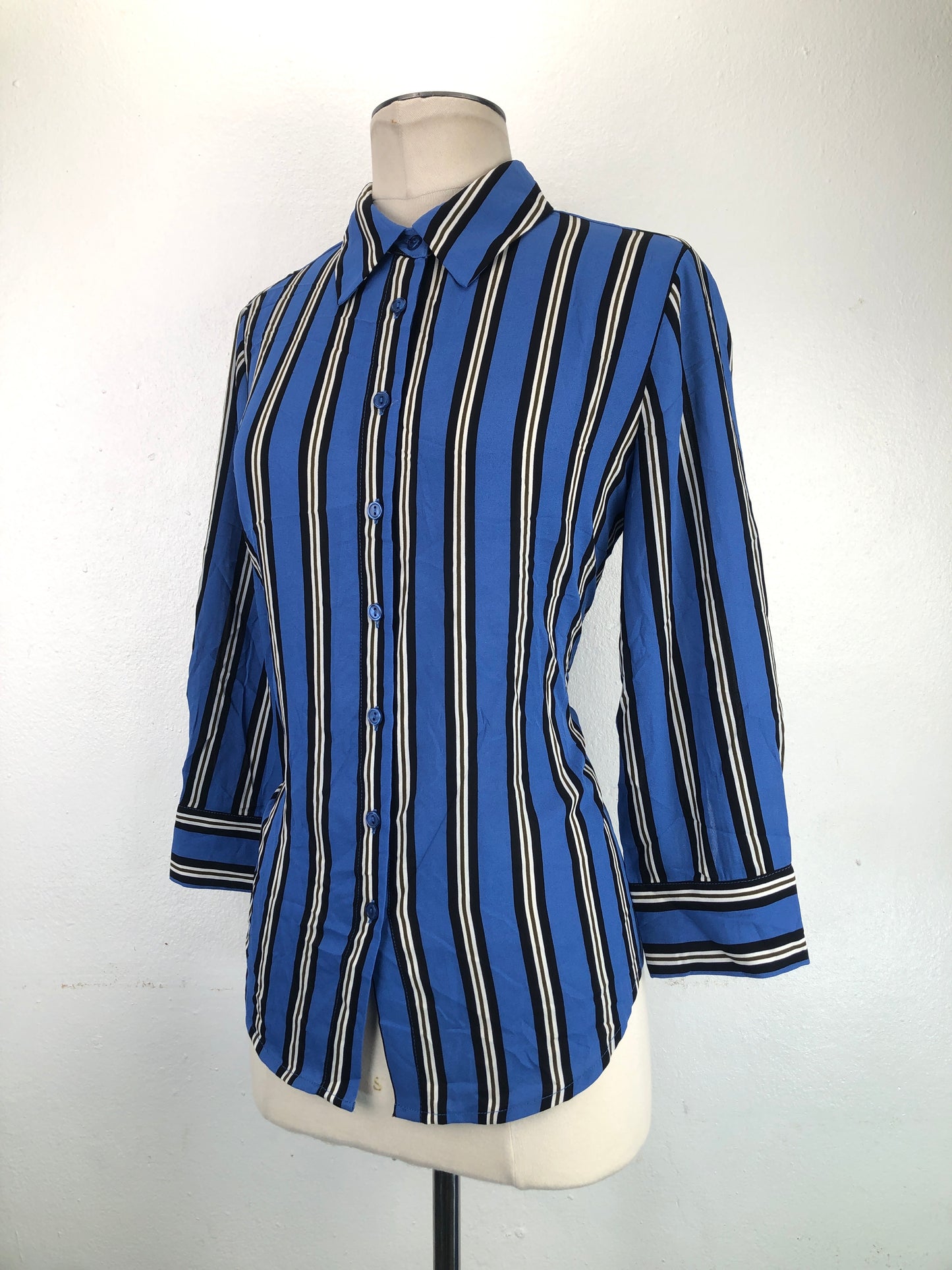 Camisa Azul de Rayas Fashion Nova