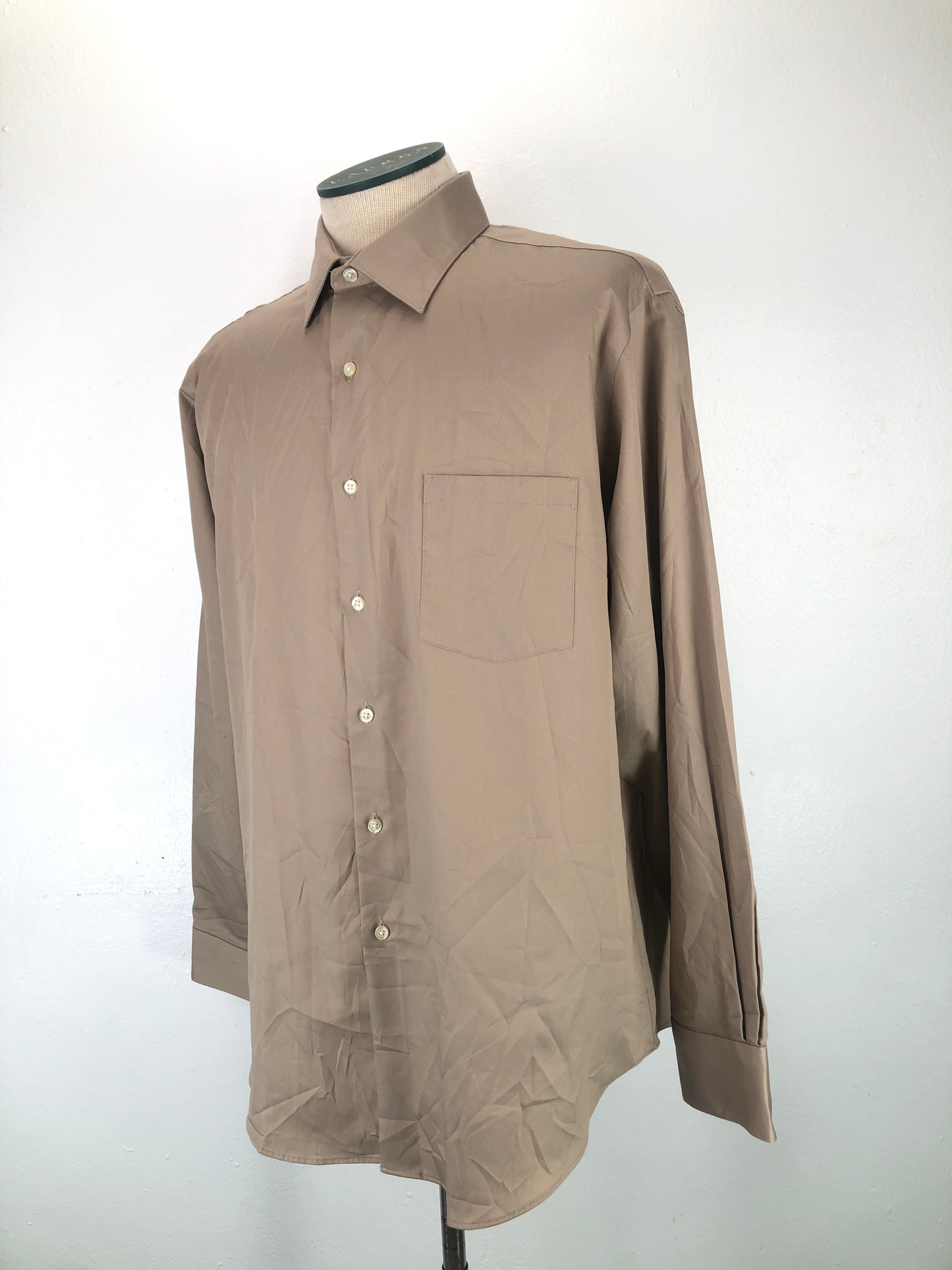 Camisa Marron Van Heusen
