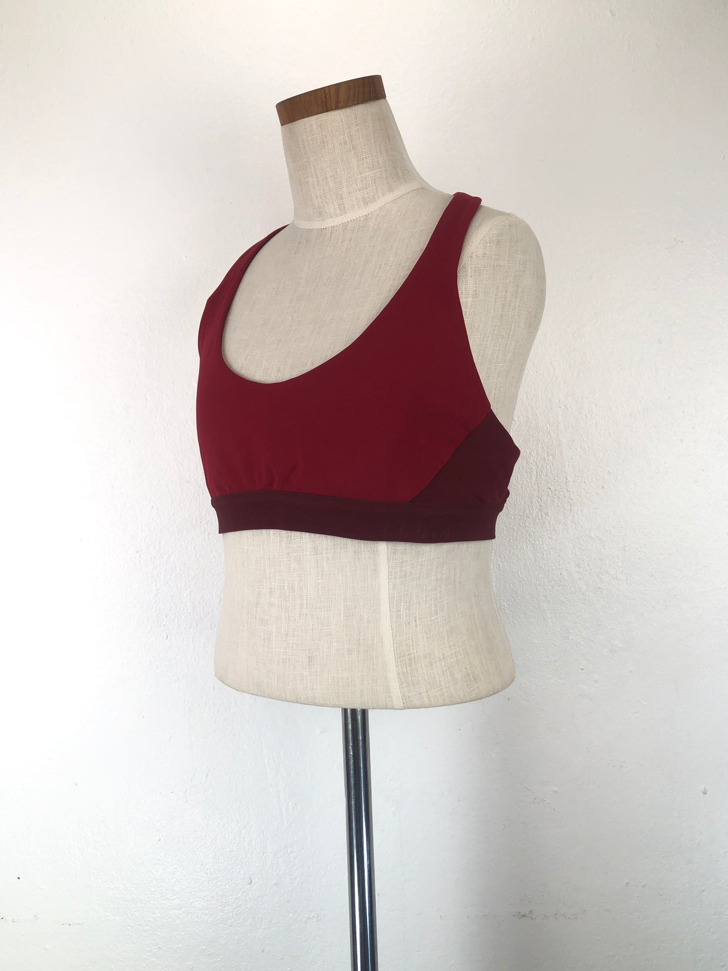 Blusita Rojo vino Deportivo Lululemon