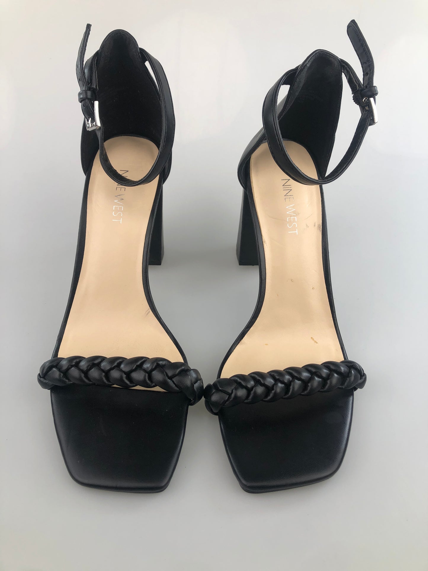 Zapatilla Negro Nine West
