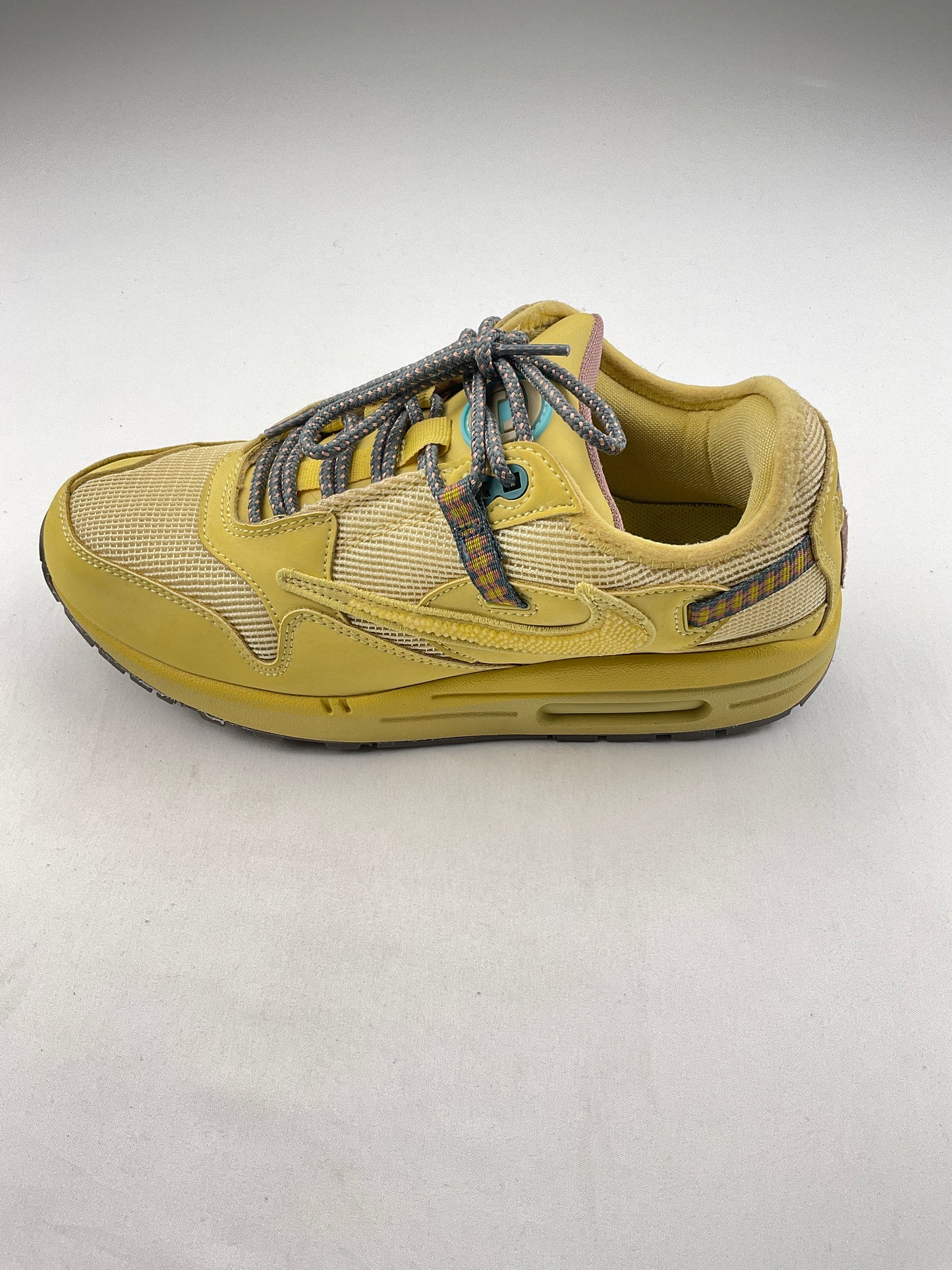 Tenis amarillo Air NIKE