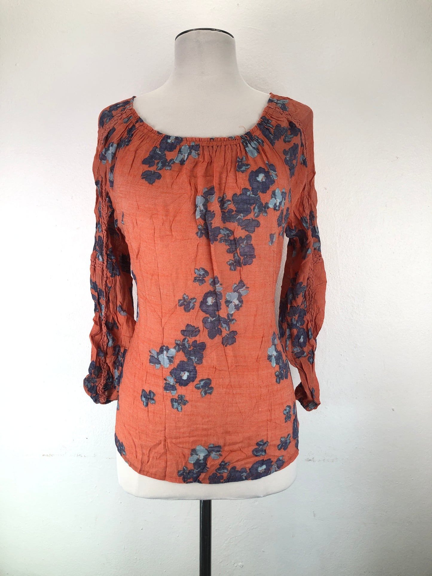 Blusa Naranja Floral Zac Rachel