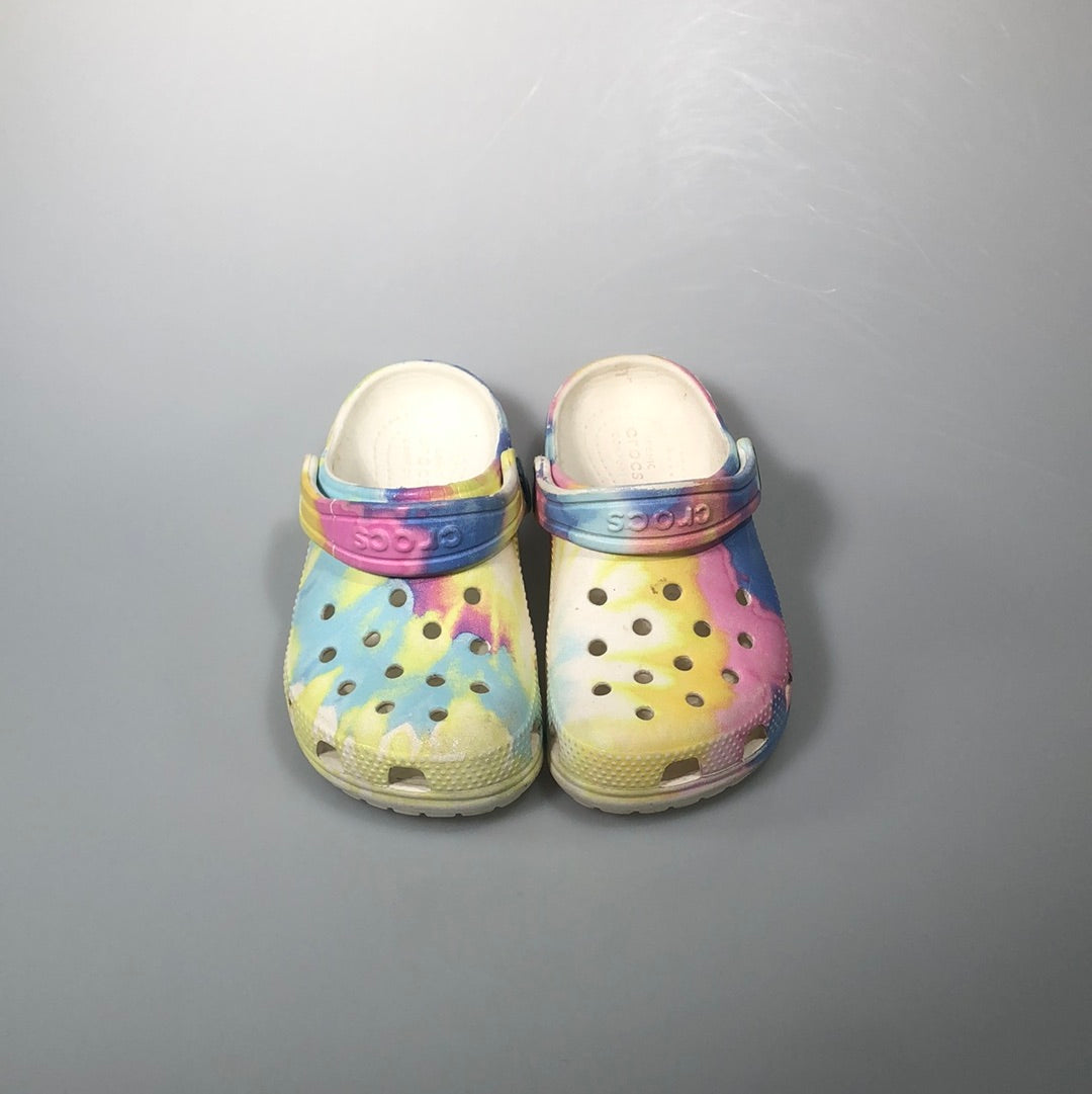 Sandalia Multicolor Crocs