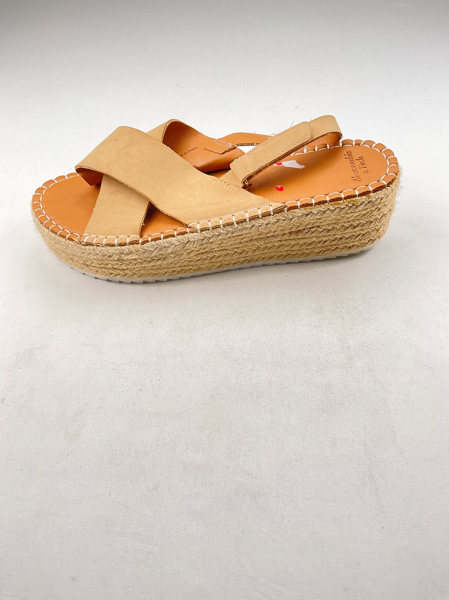 Zapatilla crema Abercrom