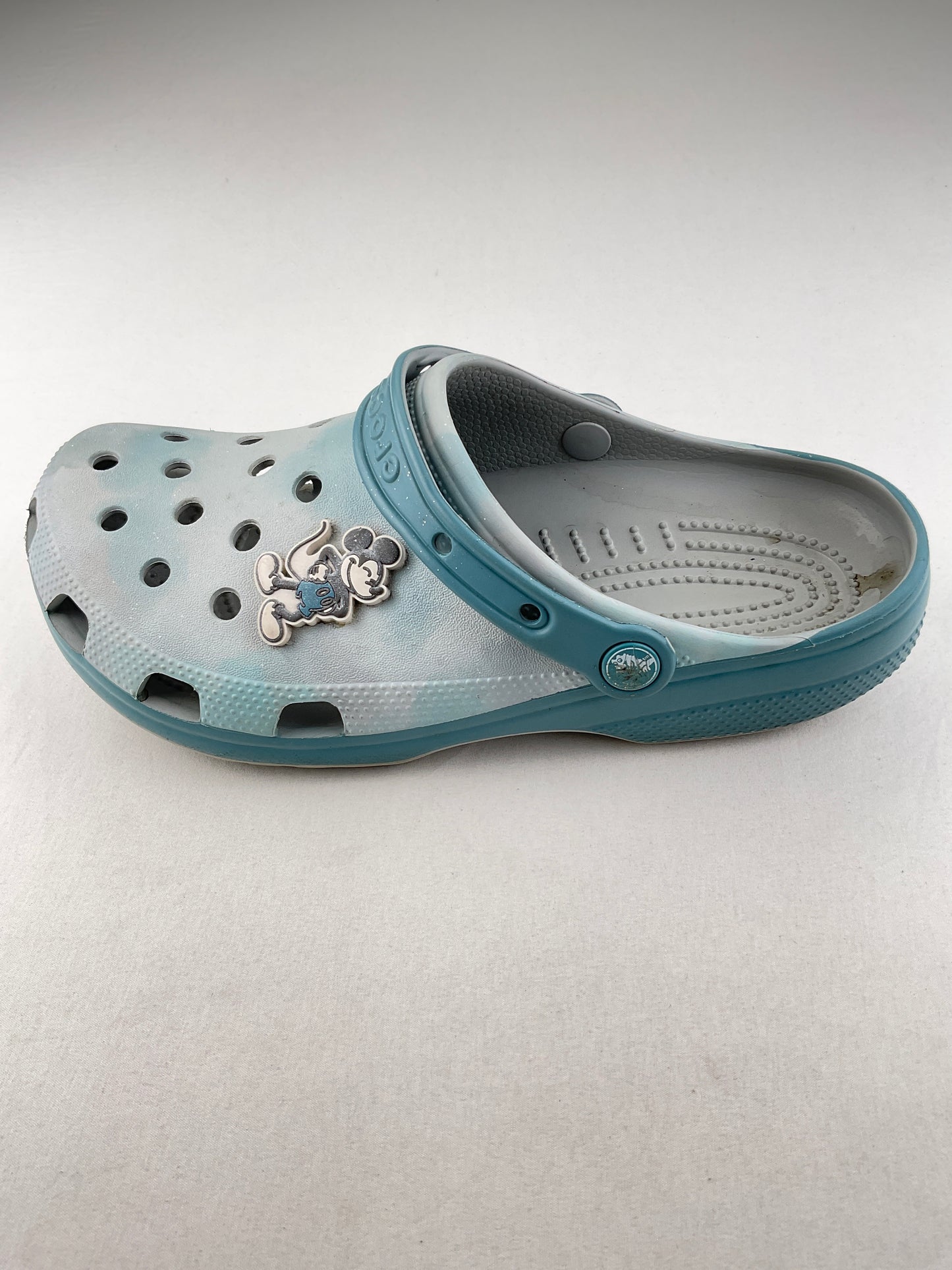 Sandalia Gris Crocs