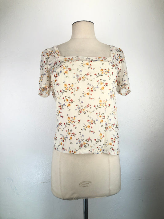Blusa Crema de Flores No Boundaries