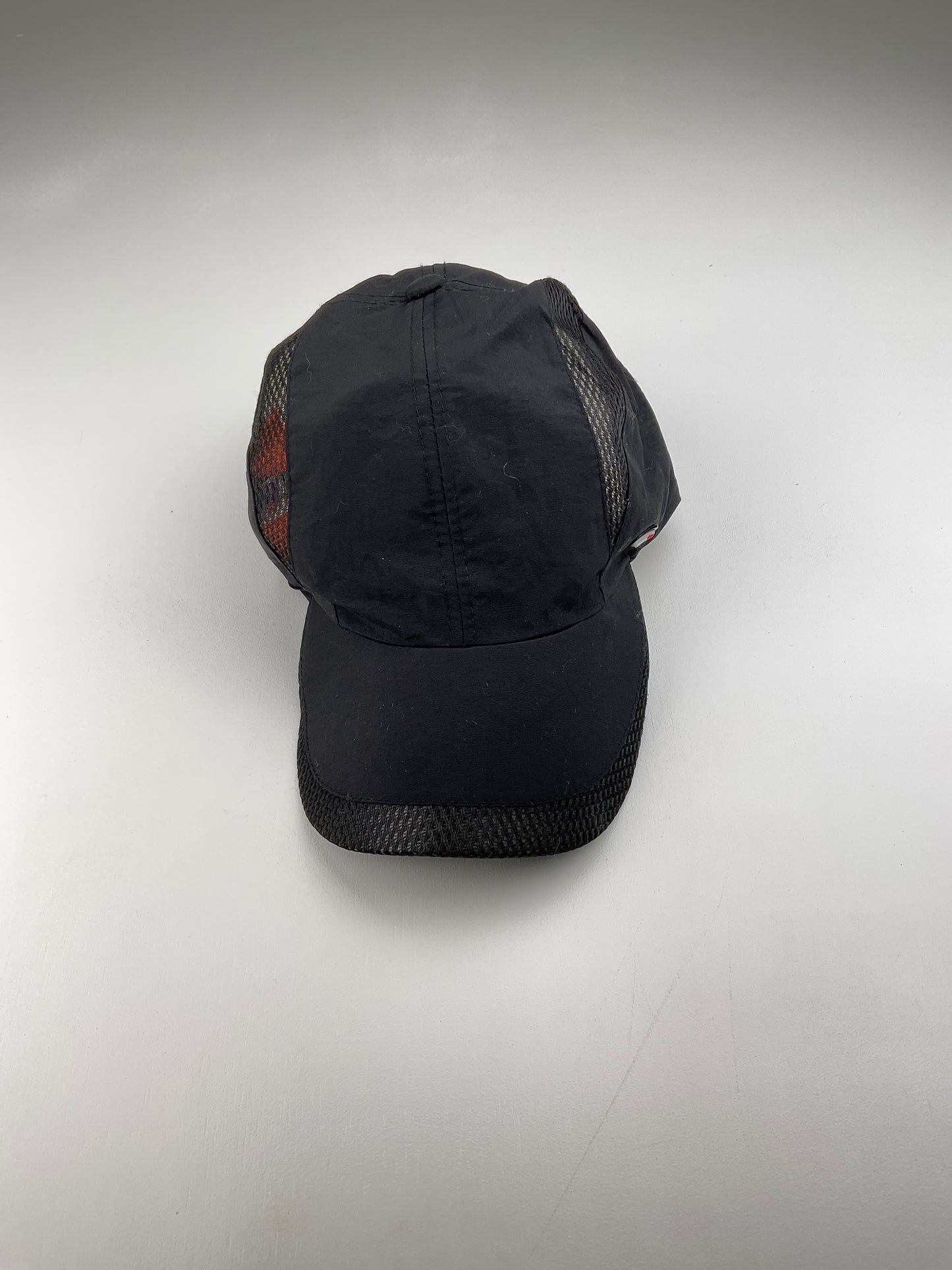 Gorra Negro Sports
